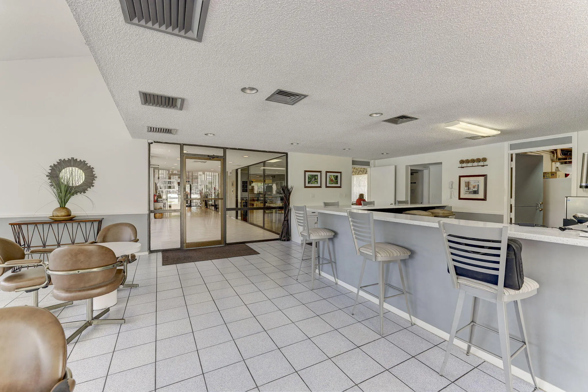2309 S CYPRESS BEND Drive #611D