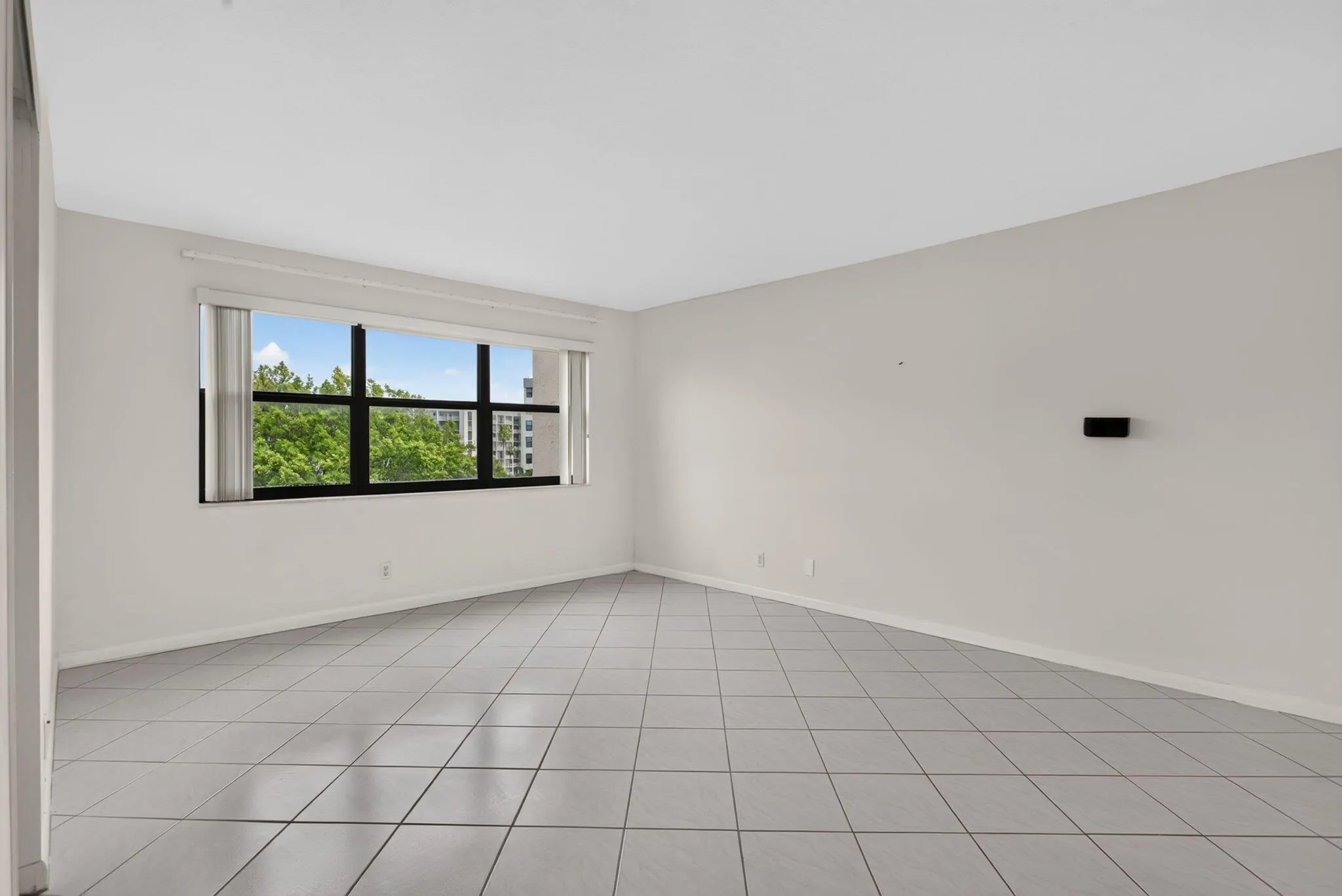 2309 S CYPRESS BEND Drive #611D