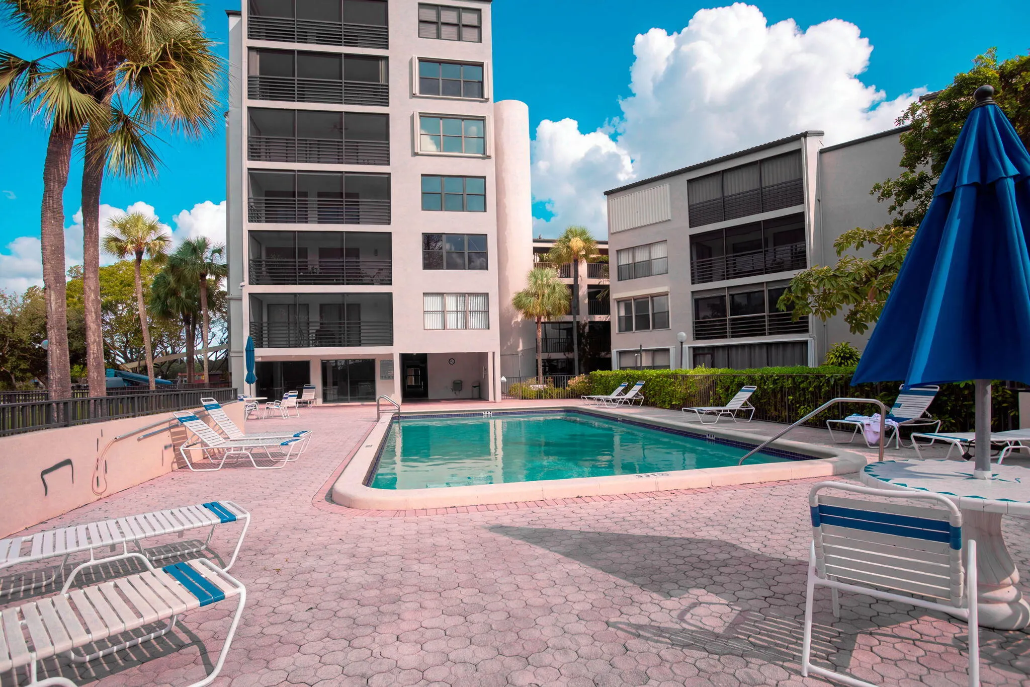 2309 S CYPRESS BEND Drive #611D