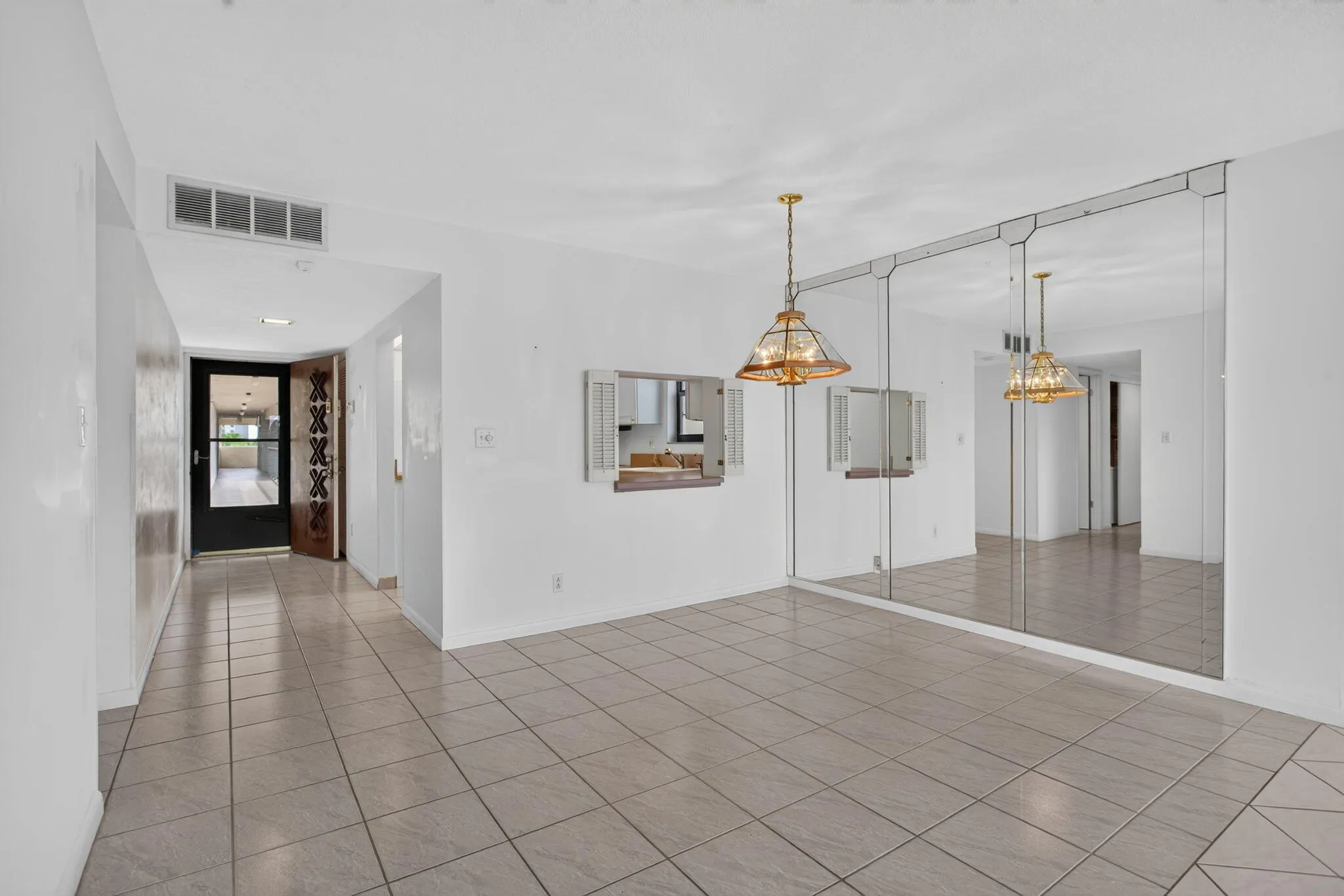 2309 S CYPRESS BEND Drive #611D