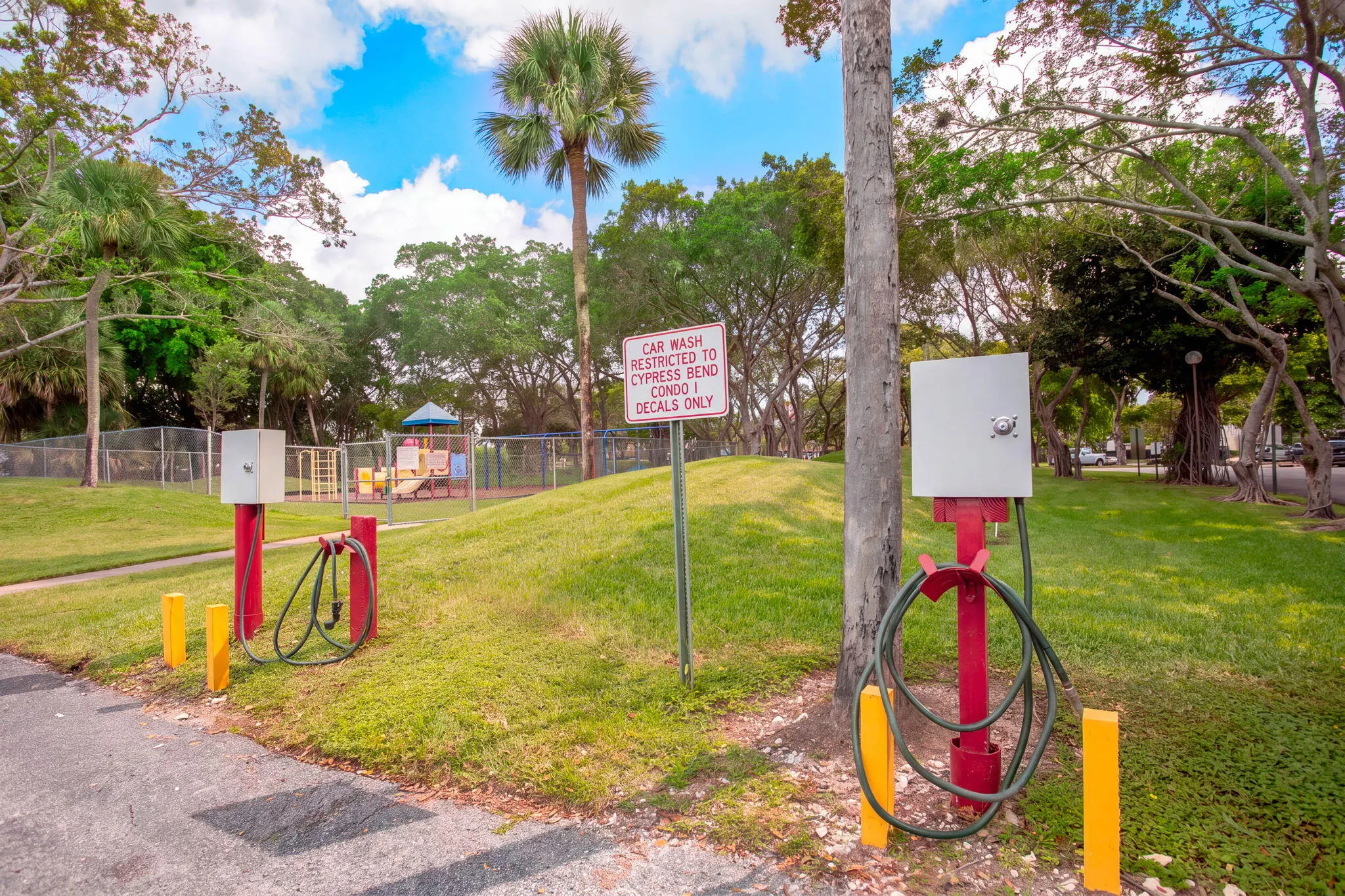 2309 S CYPRESS BEND Drive #611D