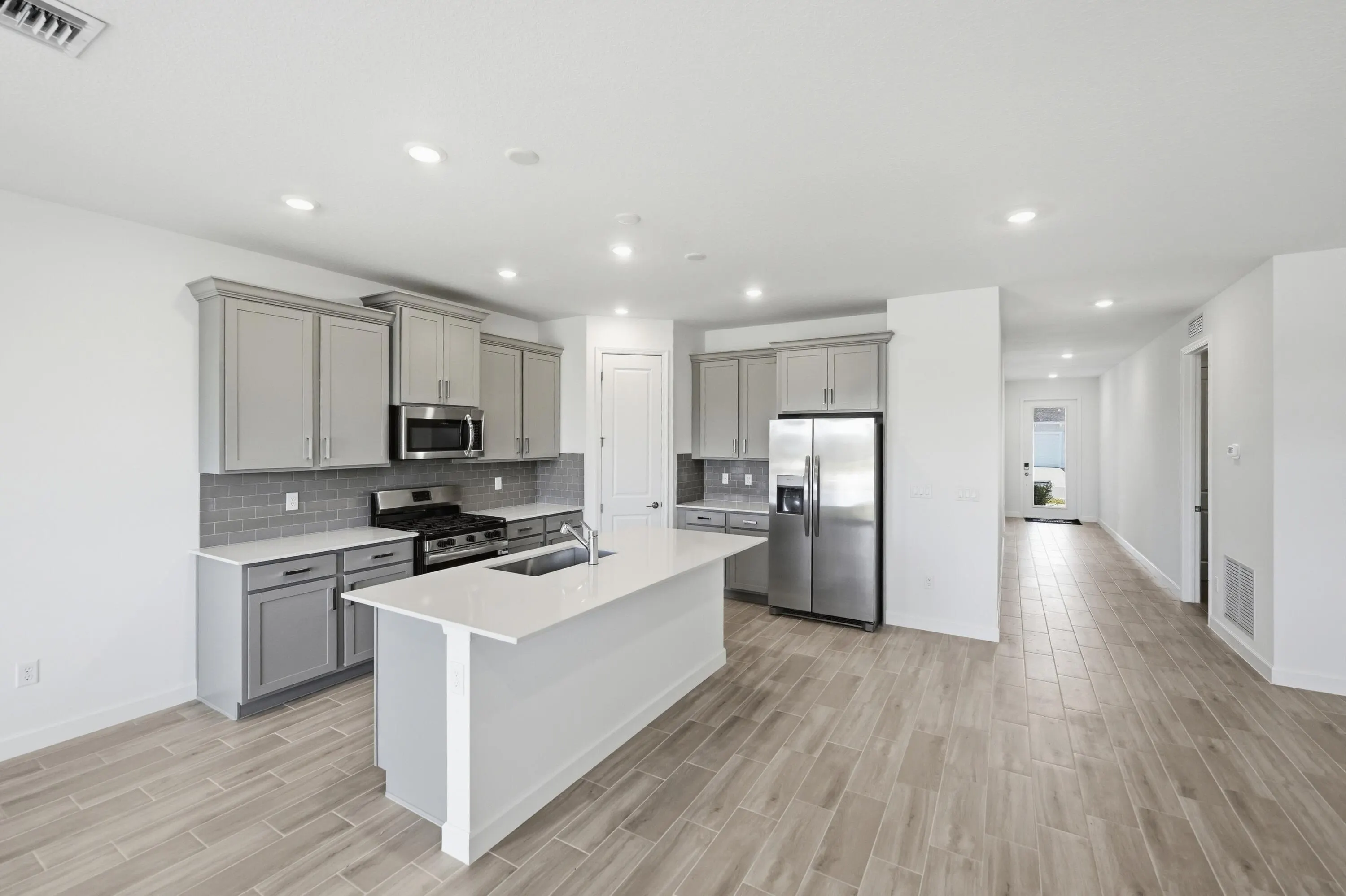 6701 NW Heirloom Terrace
