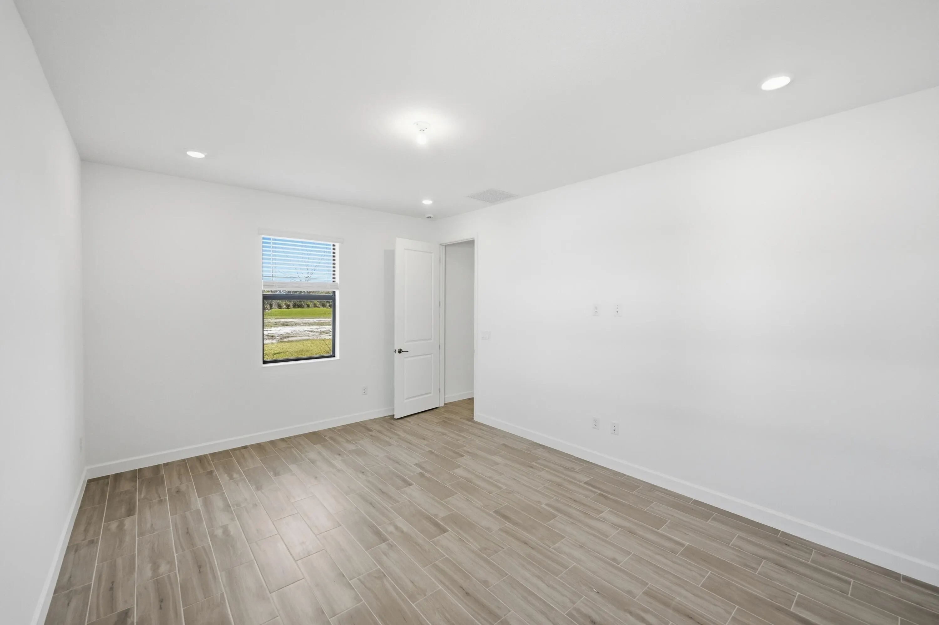 6701 NW Heirloom Terrace