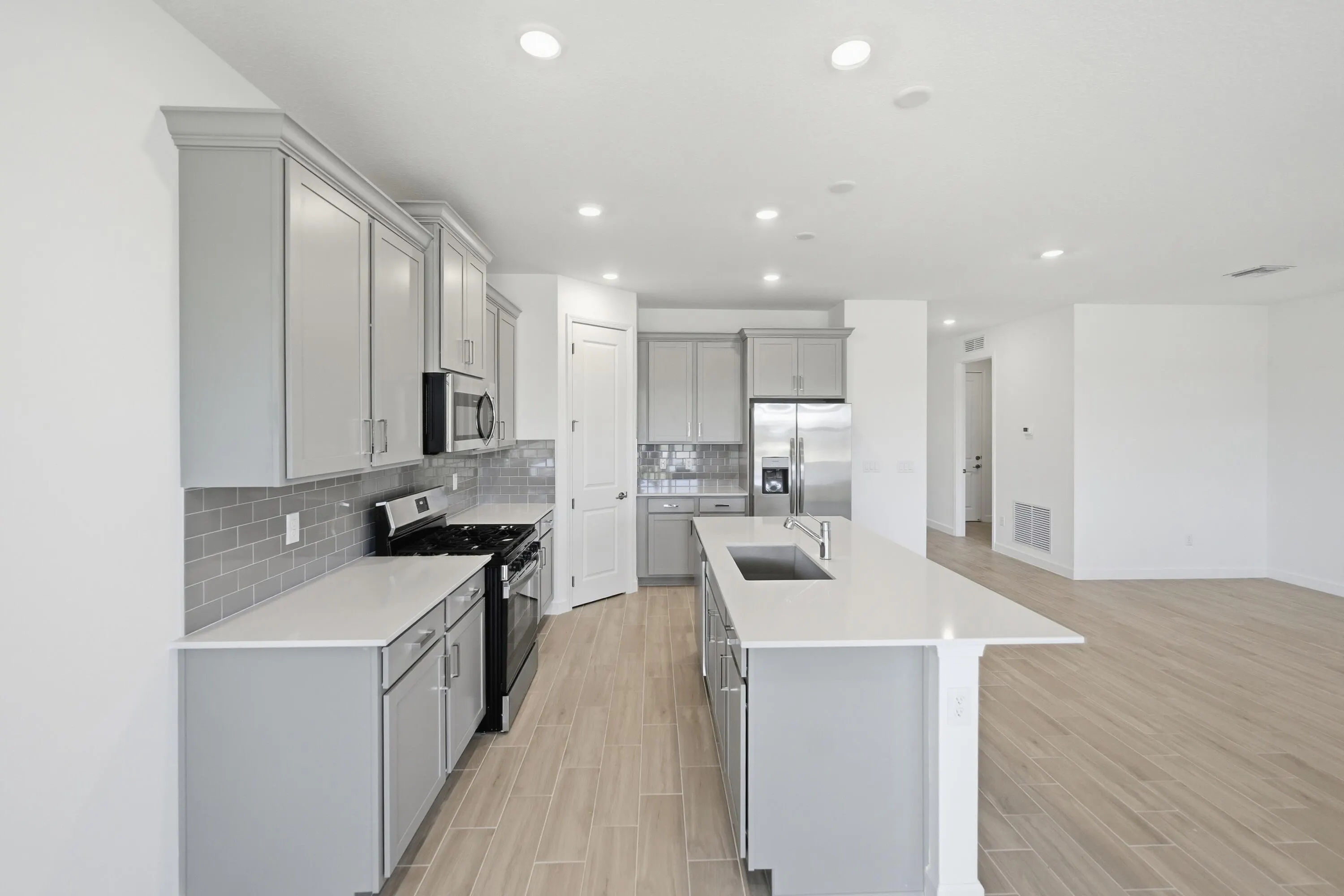 6701 NW Heirloom Terrace