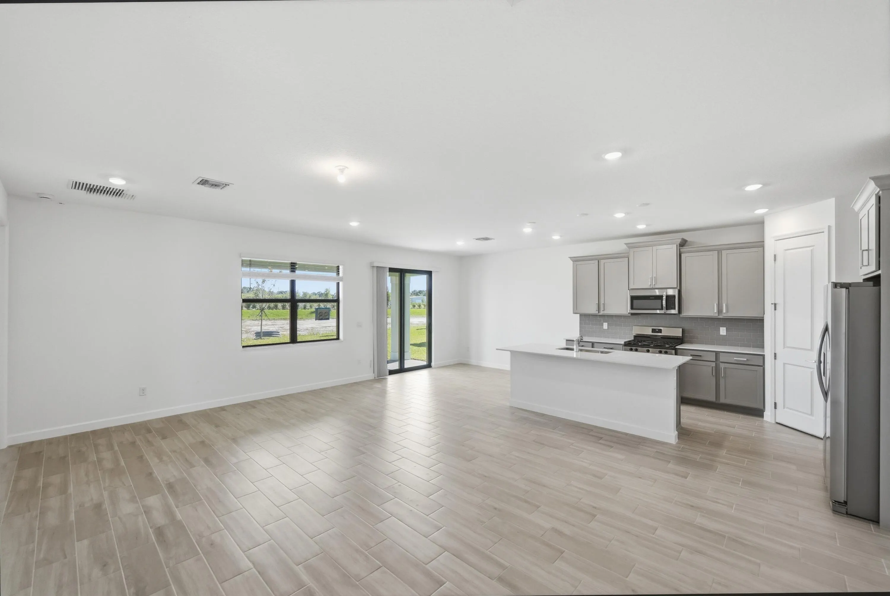 6701 NW Heirloom Terrace