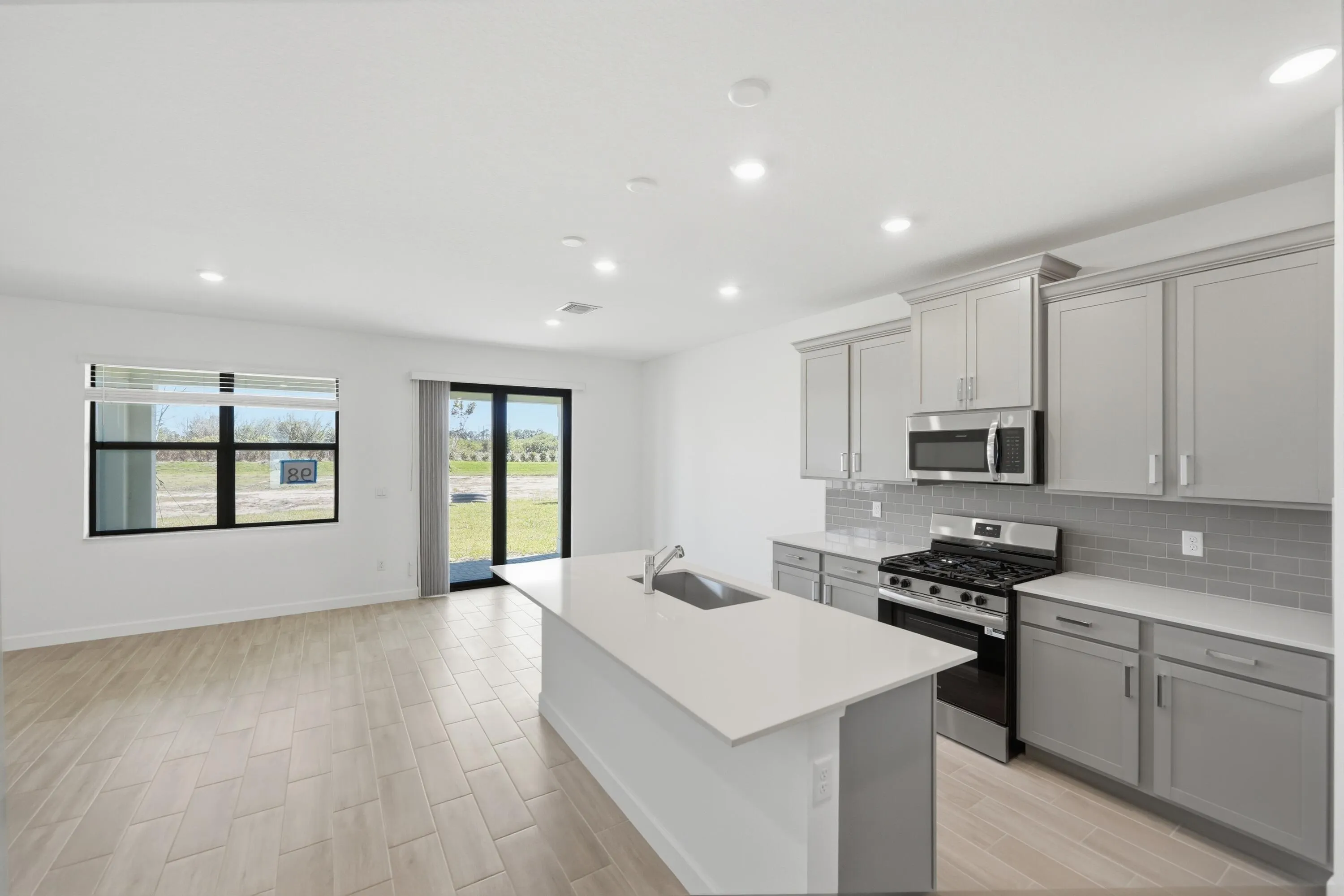 6701 NW Heirloom Terrace
