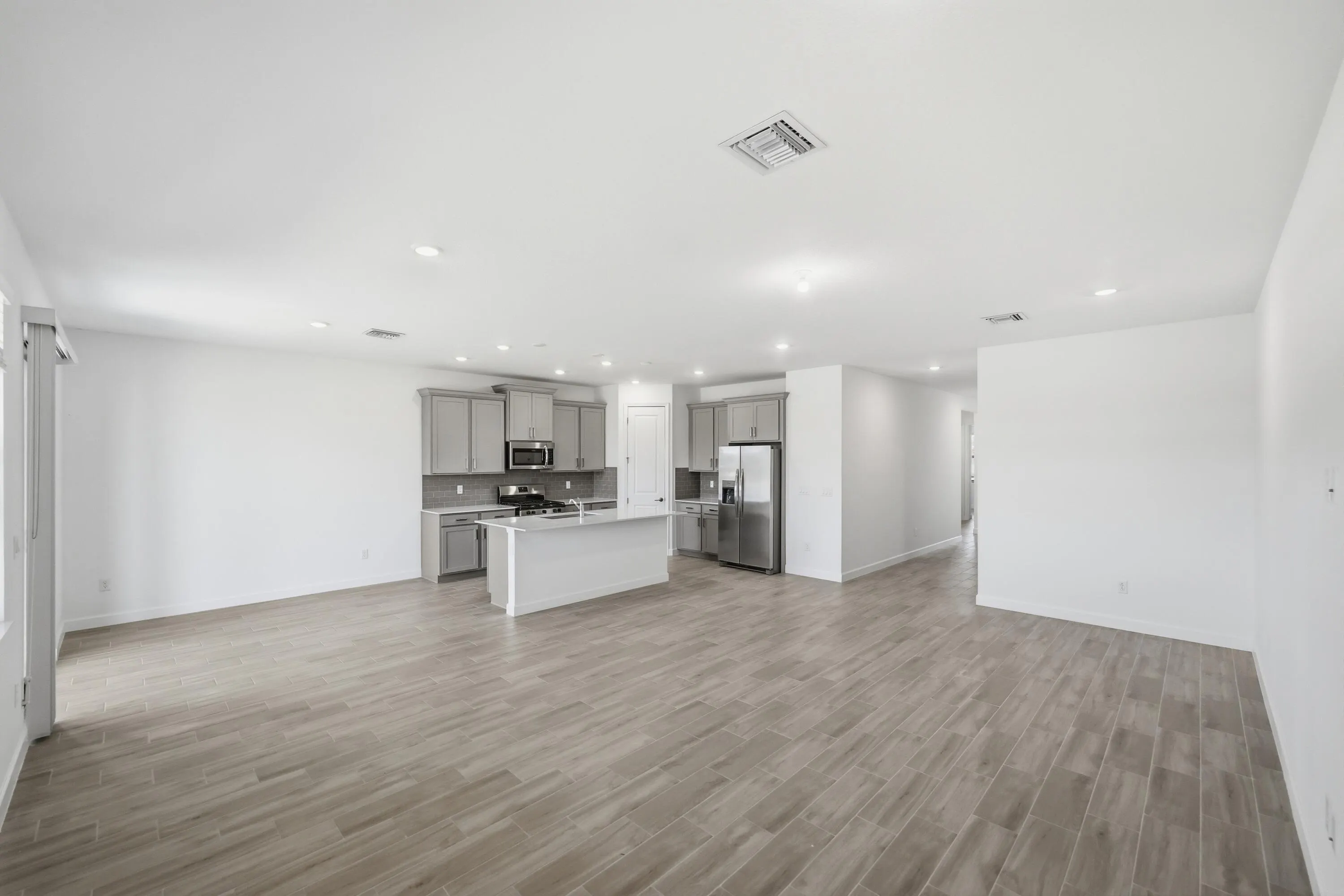 6701 NW Heirloom Terrace