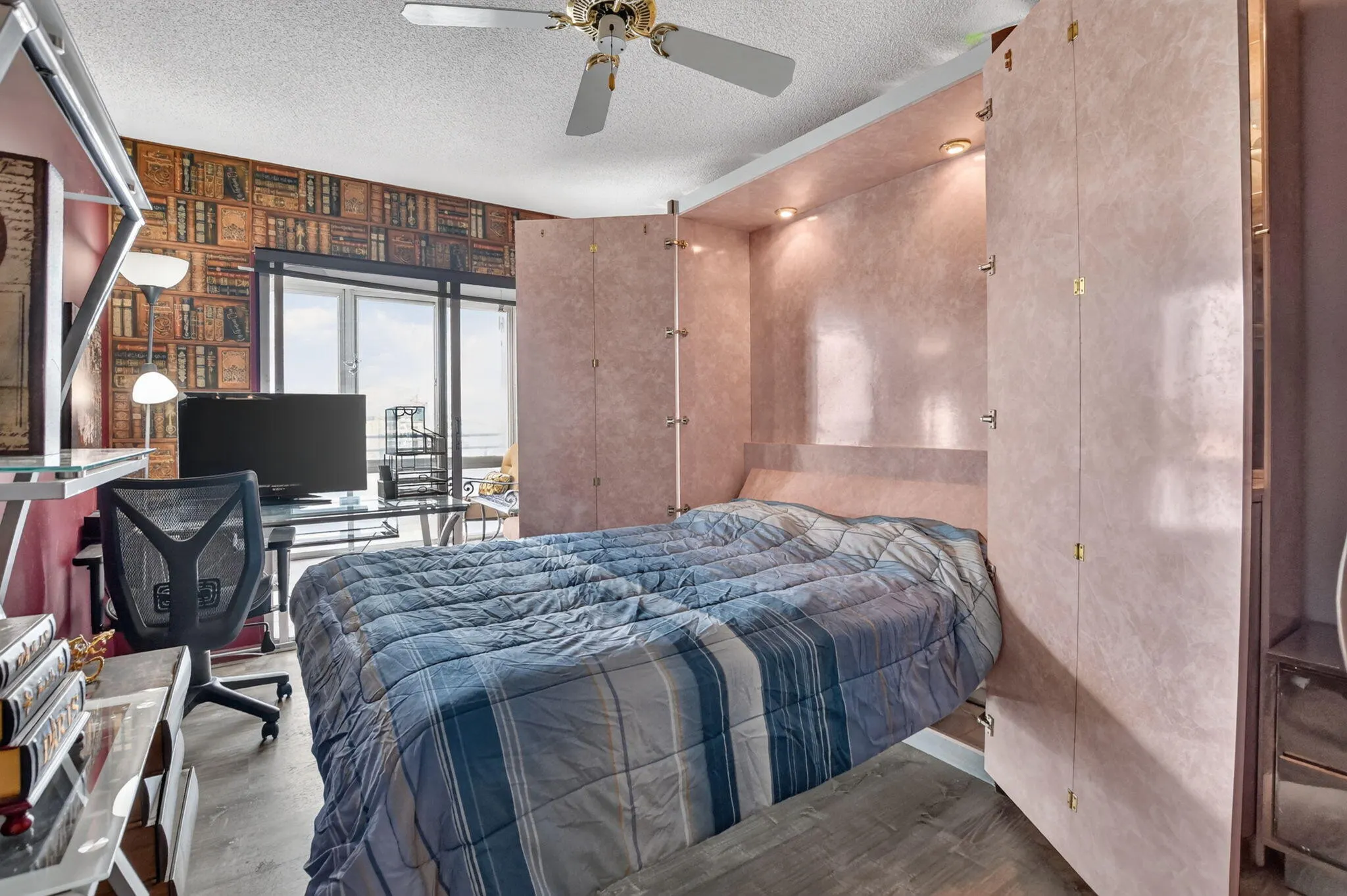 4075 Harwood F