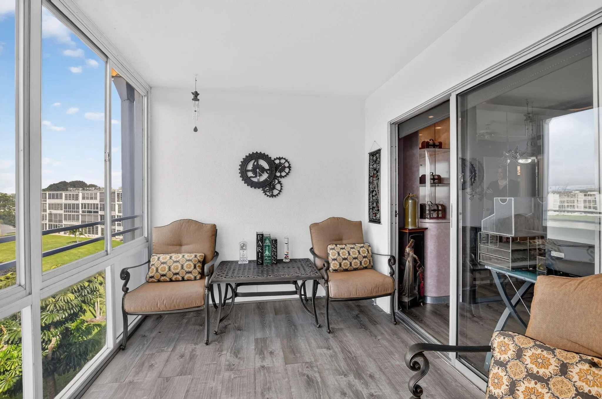 4075 Harwood F