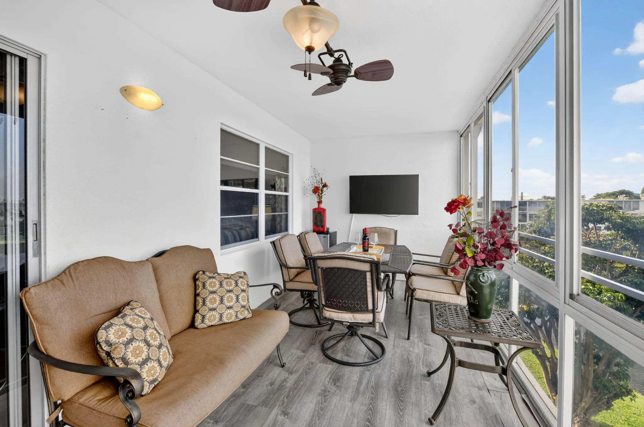 4075 Harwood F