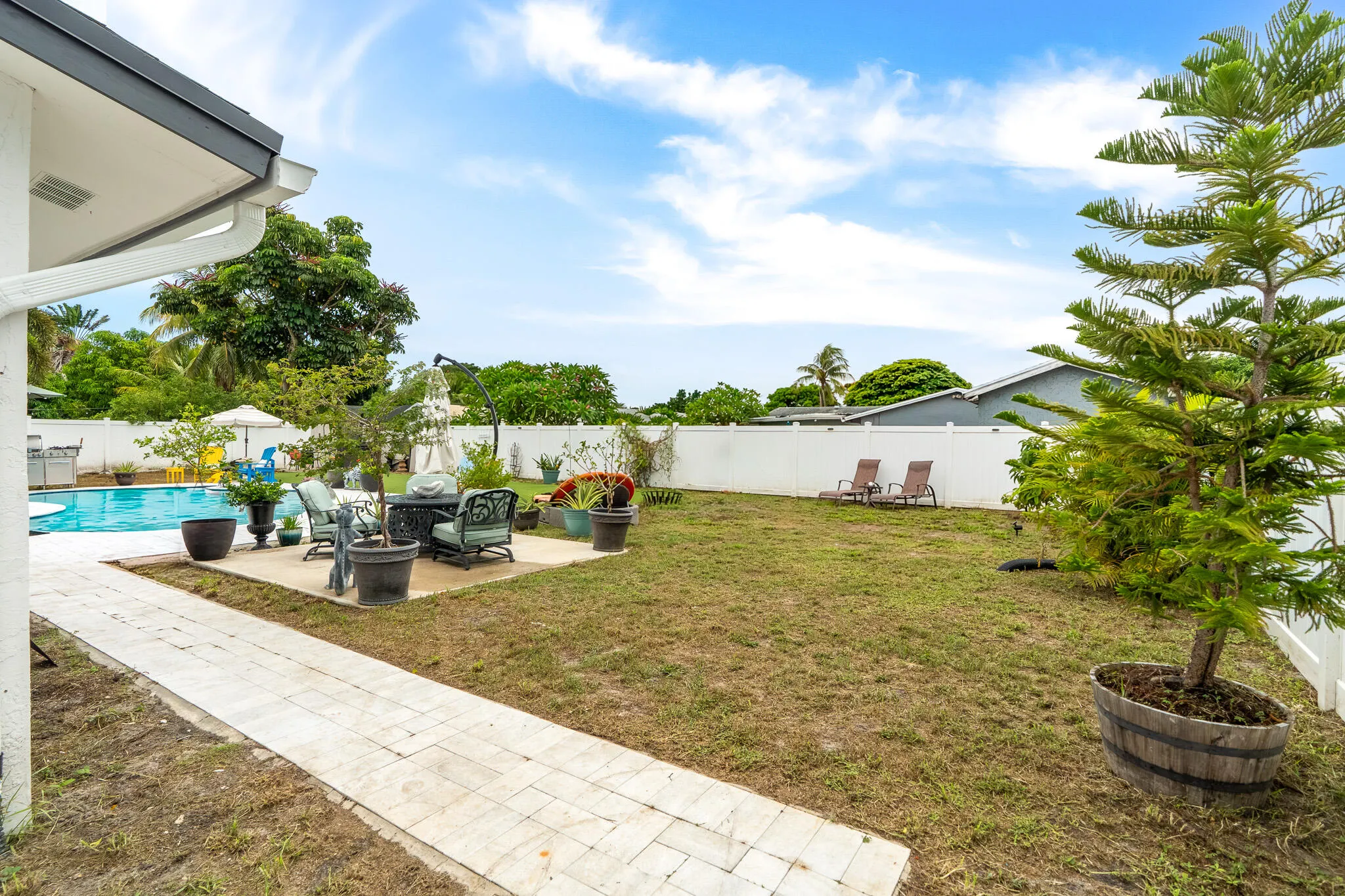 1780 SW 12TH Street