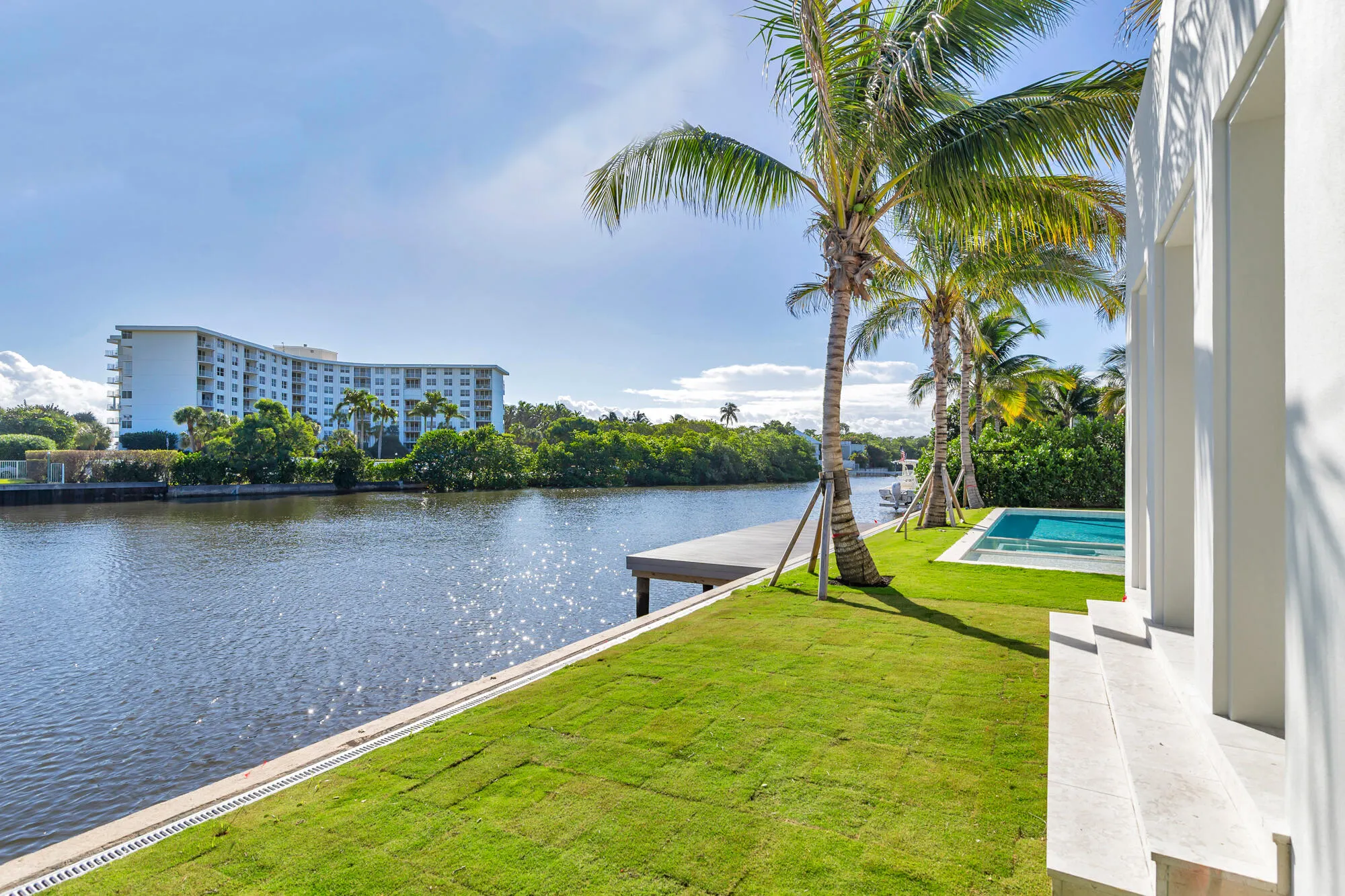 2273 Ibis Isle Road E