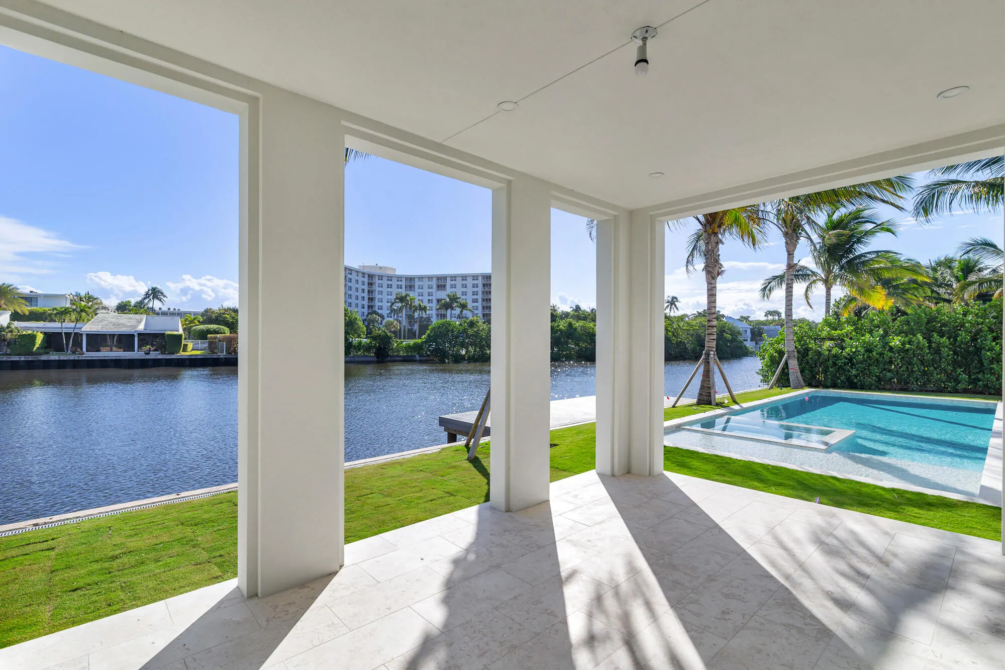2273 Ibis Isle Road E