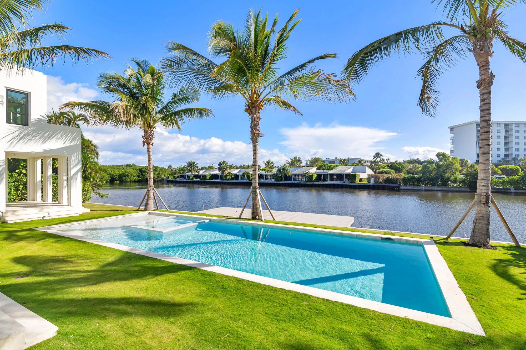 2273 Ibis Isle Road E
