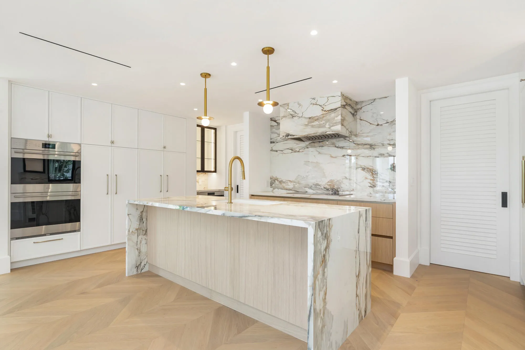 2273 Ibis Isle Road E