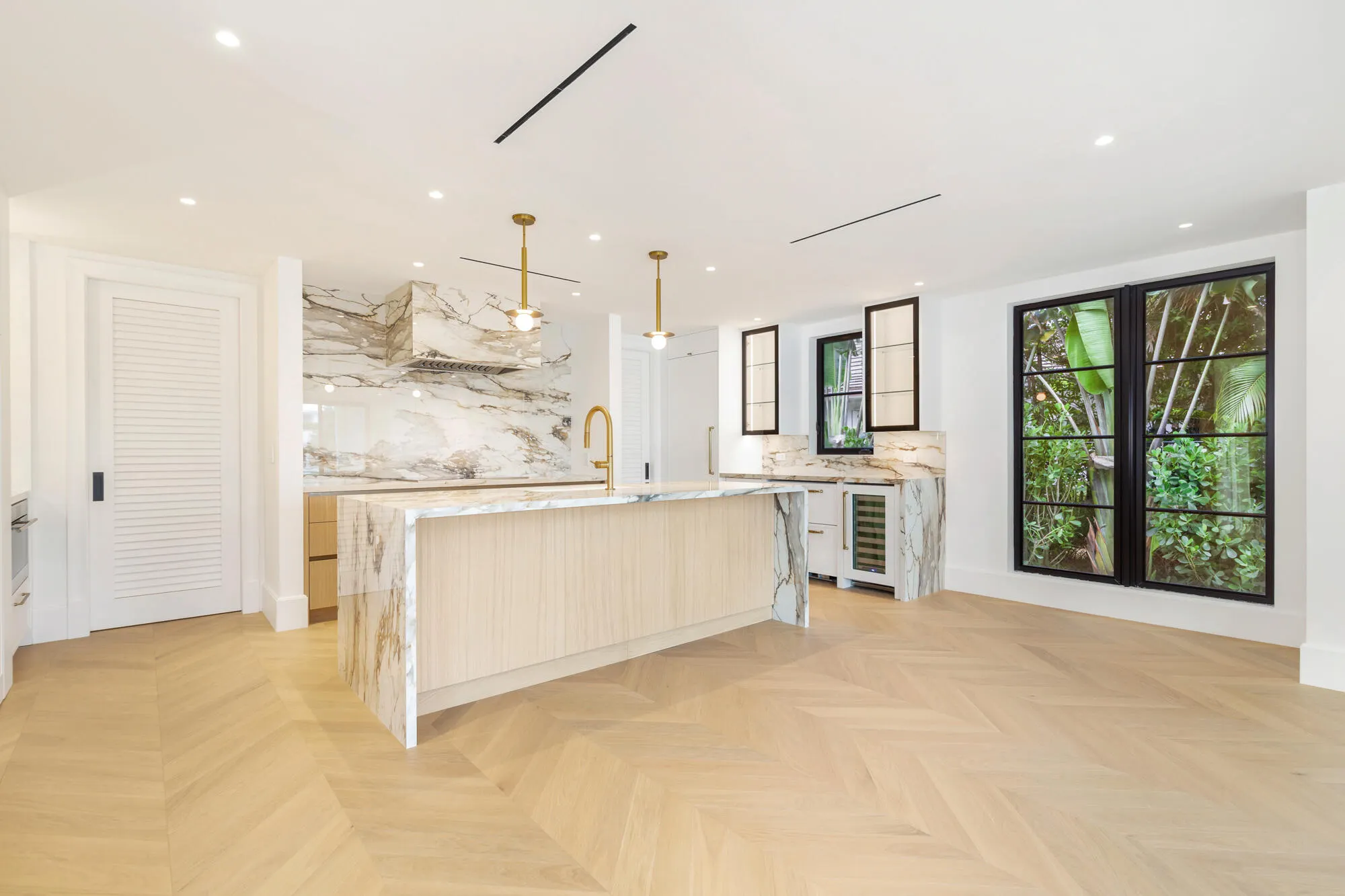 2273 Ibis Isle Road E