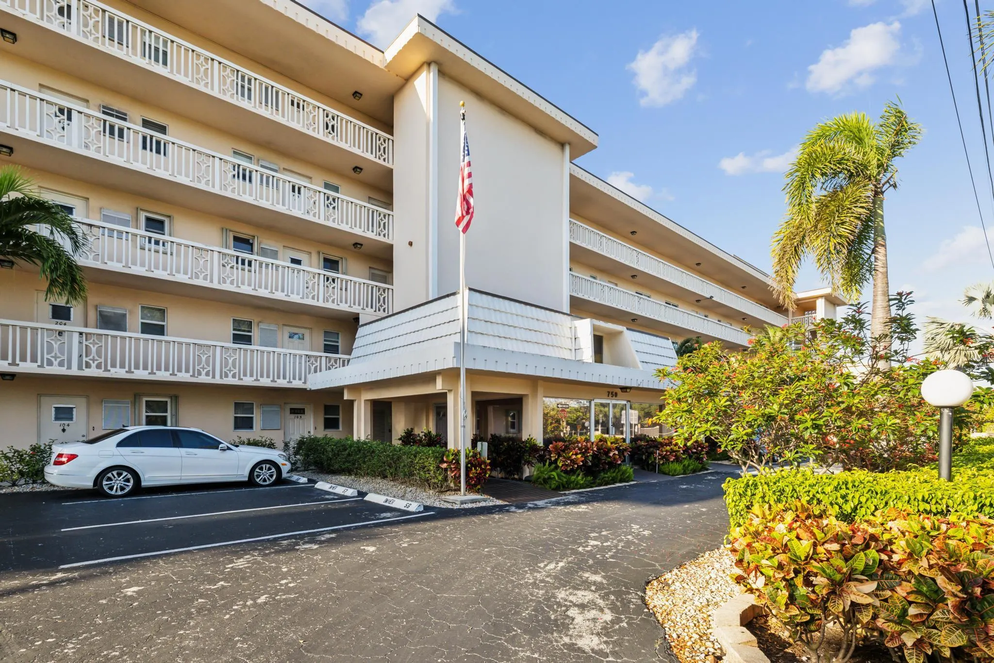 750 NE Spanish River Boulevard #103