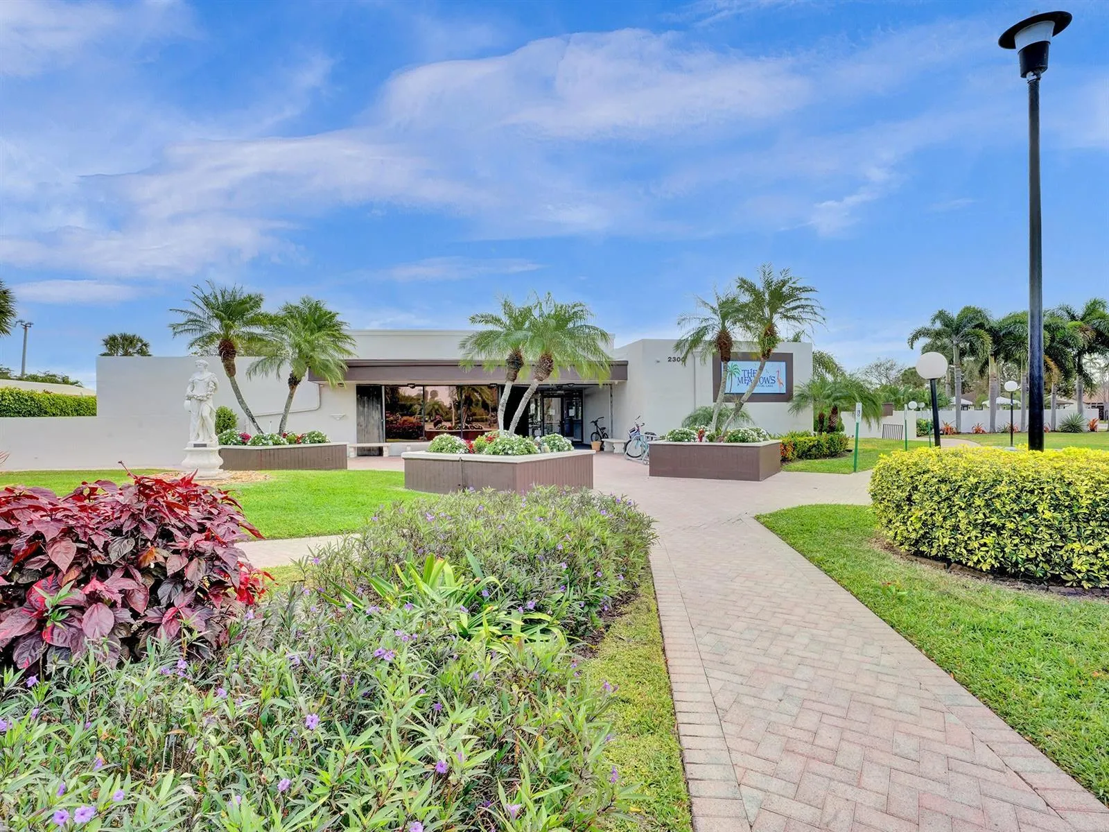 2079 SW 16TH Circle