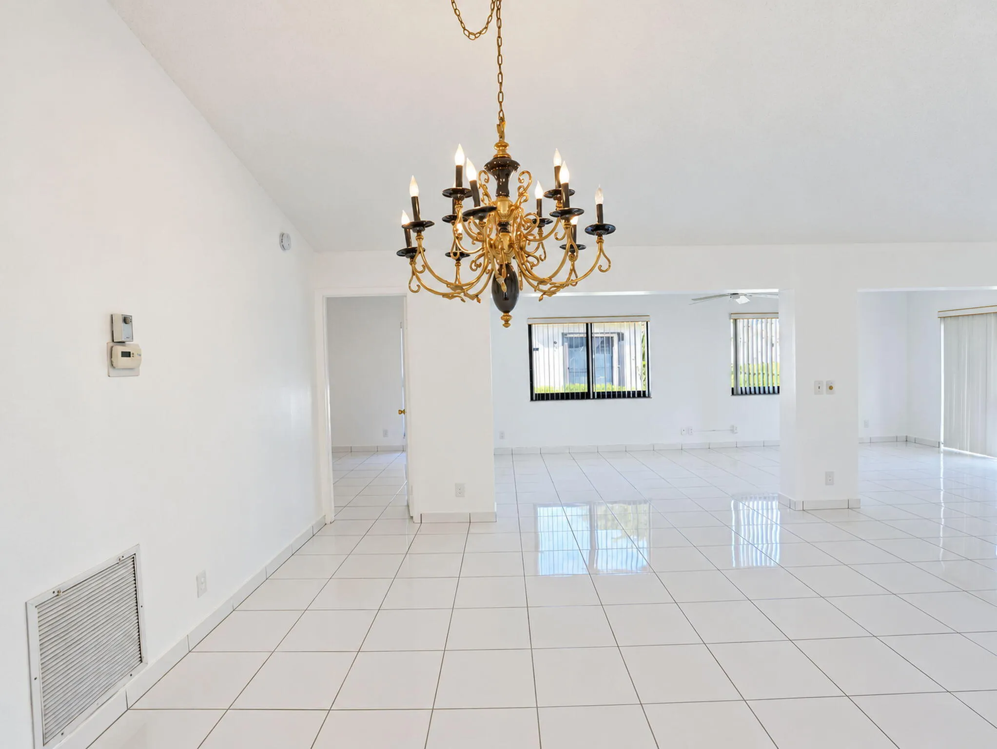 2079 SW 16TH Circle
