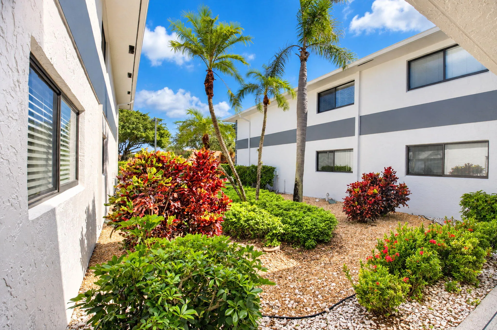 15301 PEMBRIDGE Avenue #45