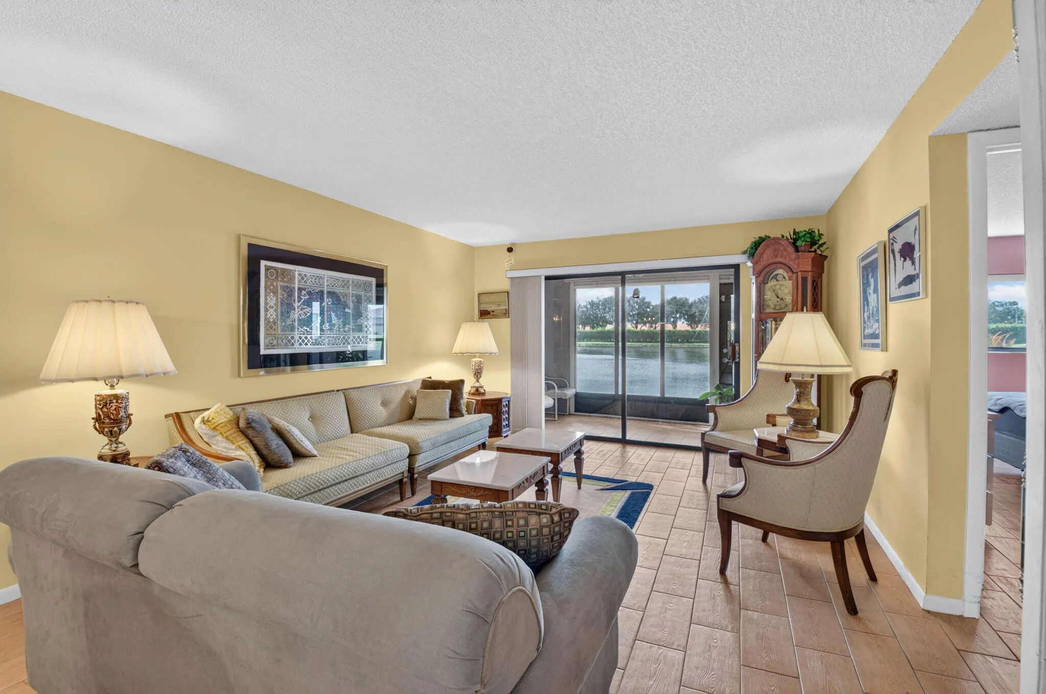 15301 PEMBRIDGE Avenue #45