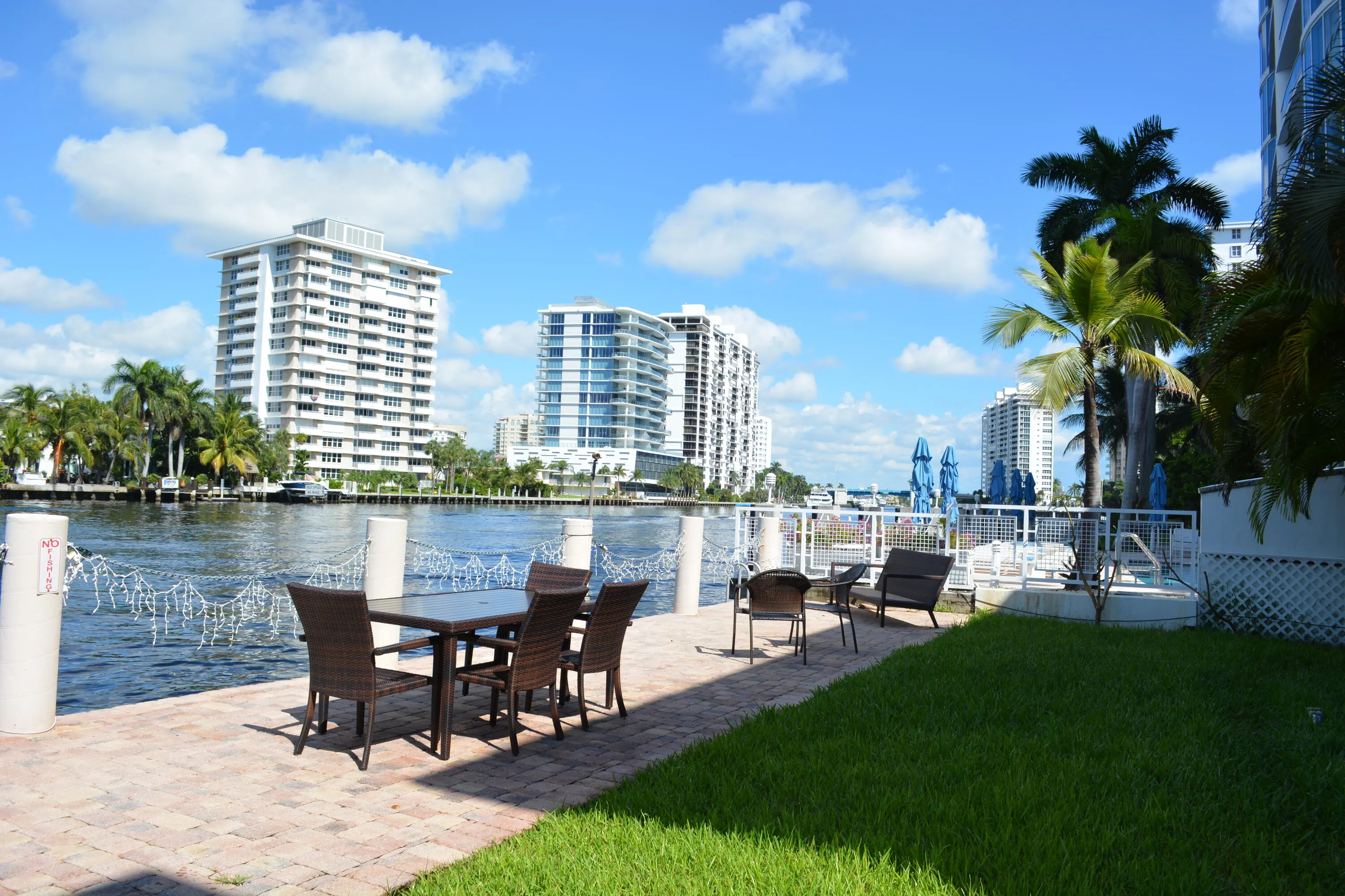 711 BAYSHORE Drive #301