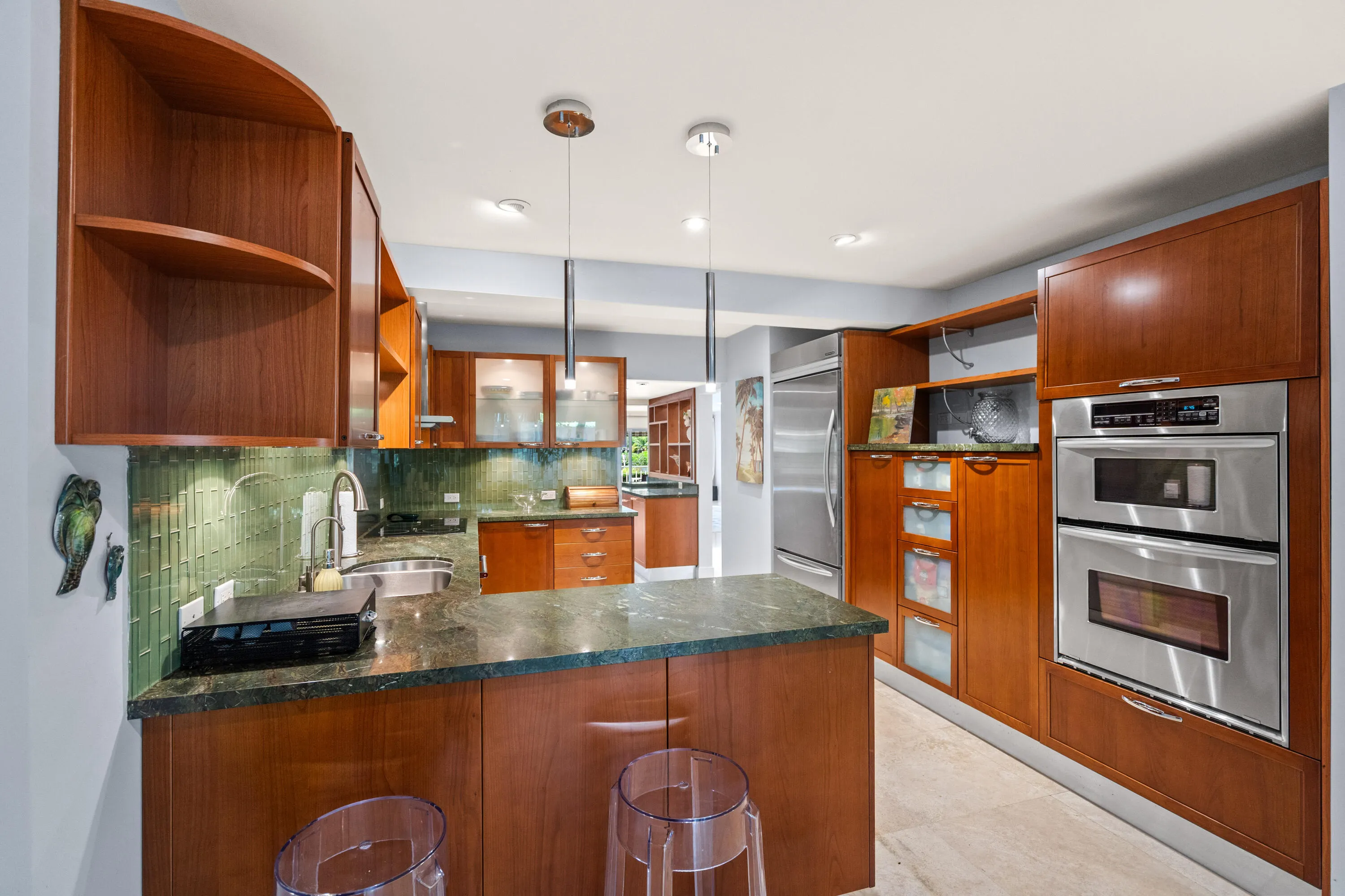1172 HILLSBORO MILE #2-4