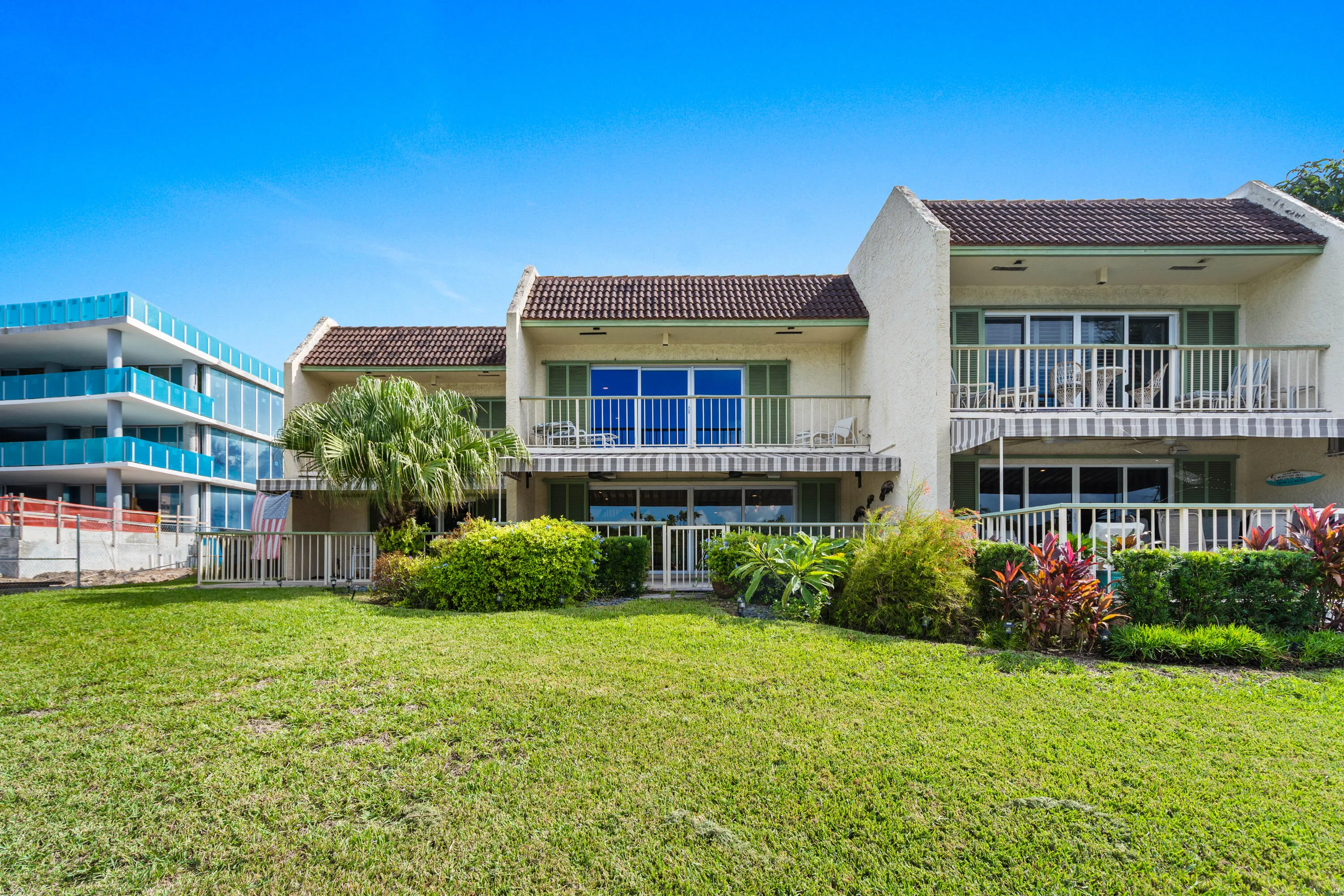 1172 HILLSBORO MILE #2-4