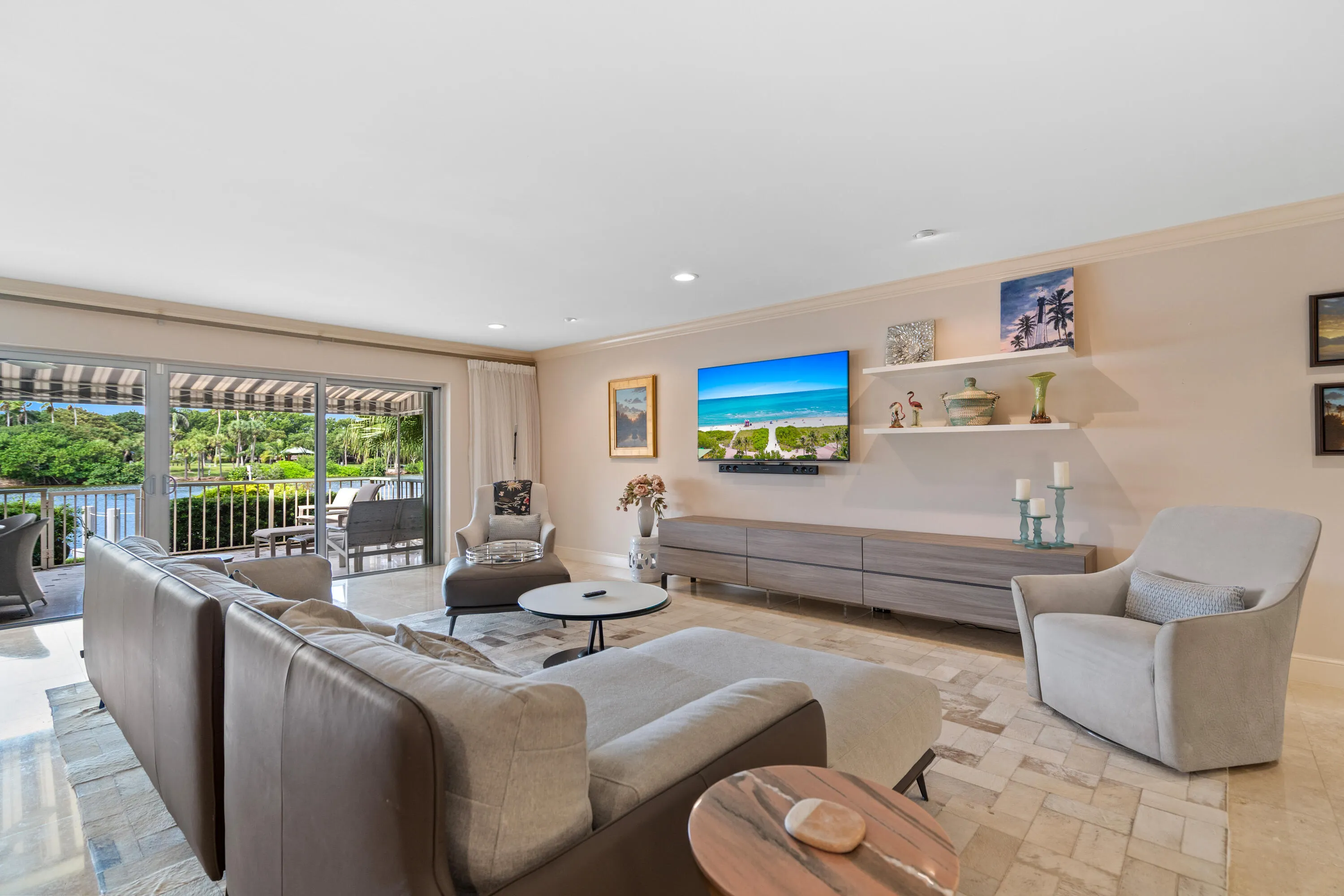 1172 HILLSBORO MILE #2-4