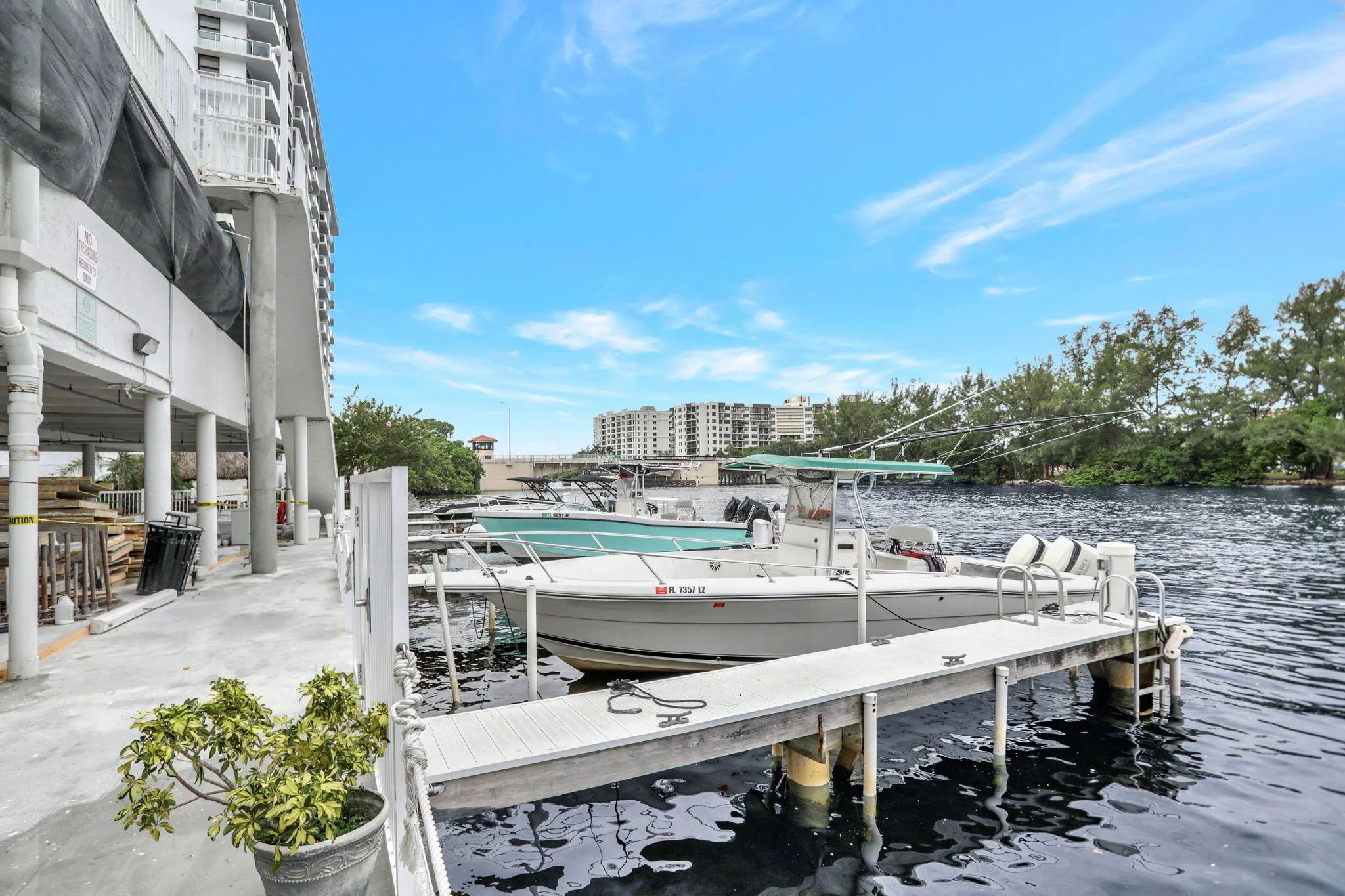 1505 N RIVERSIDE Drive #707