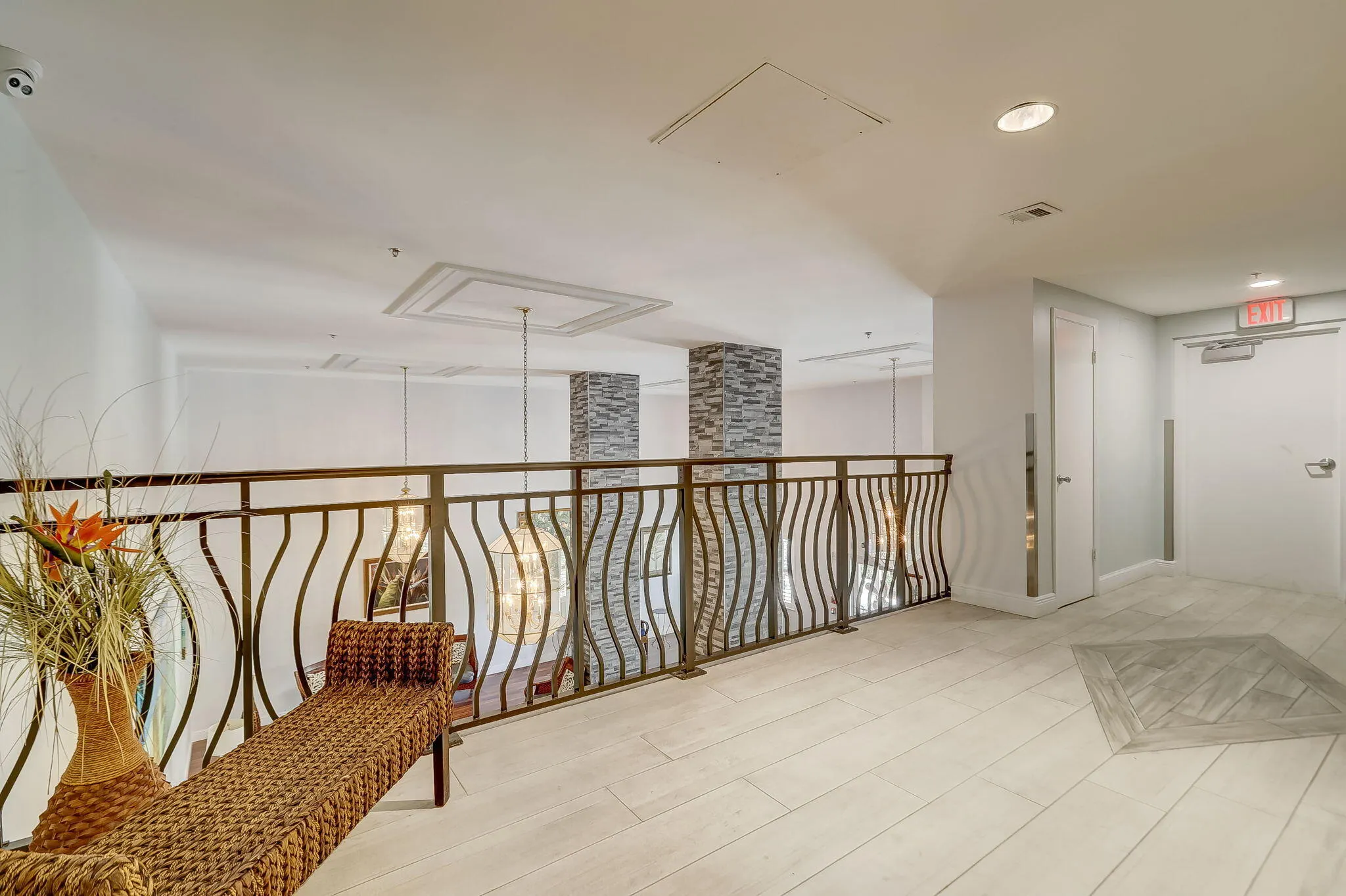 1505 N RIVERSIDE Drive #707