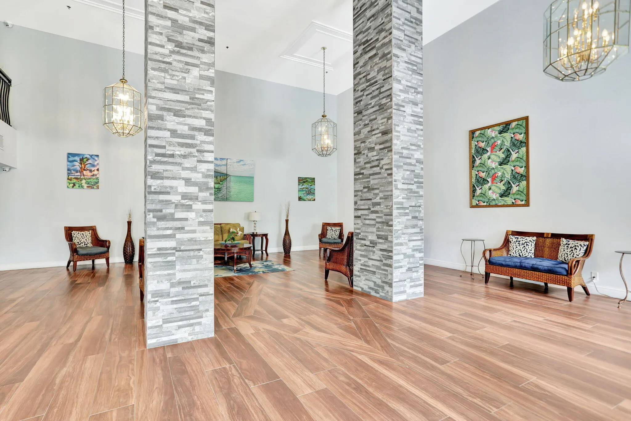 1505 N RIVERSIDE Drive #707
