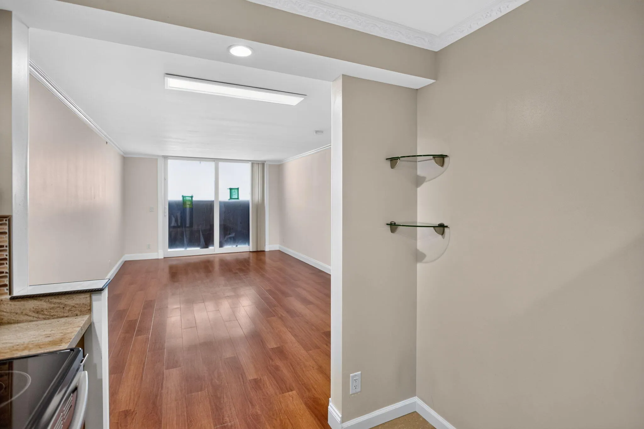 1505 N RIVERSIDE Drive #707