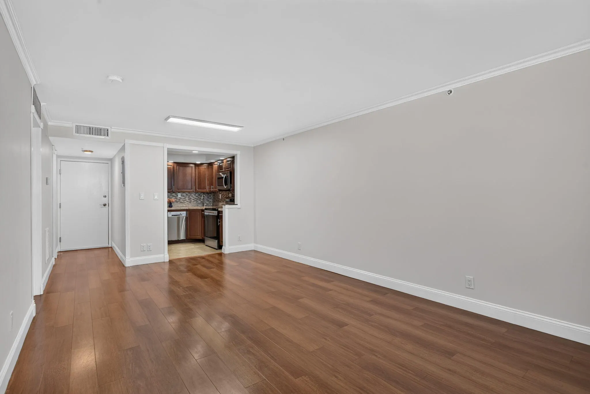 1505 N RIVERSIDE Drive #707