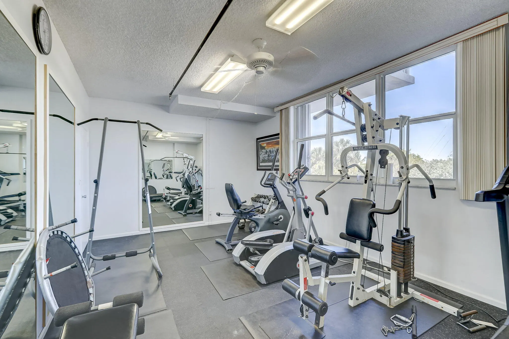 1505 N RIVERSIDE Drive #707