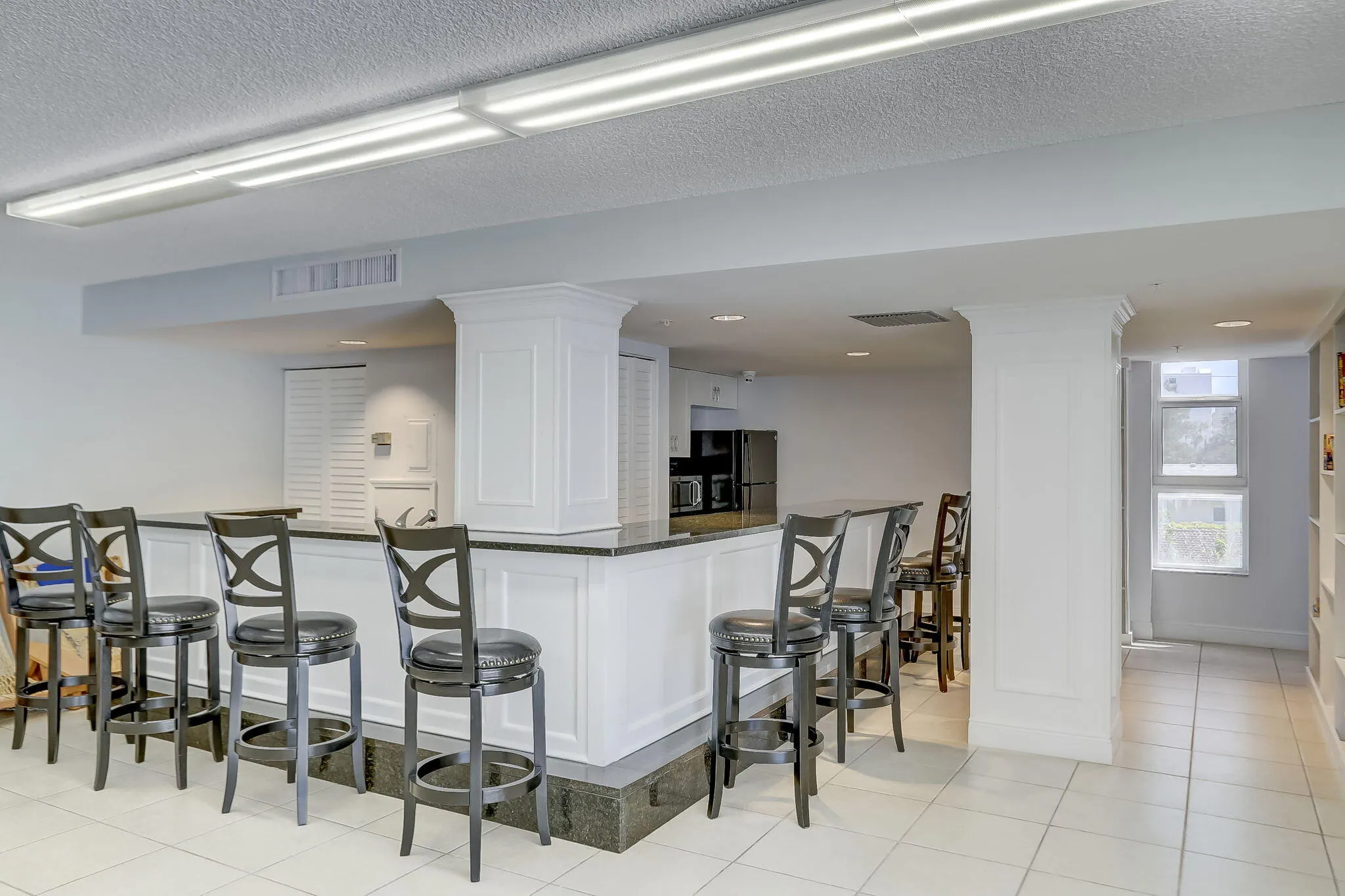 1505 N RIVERSIDE Drive #707