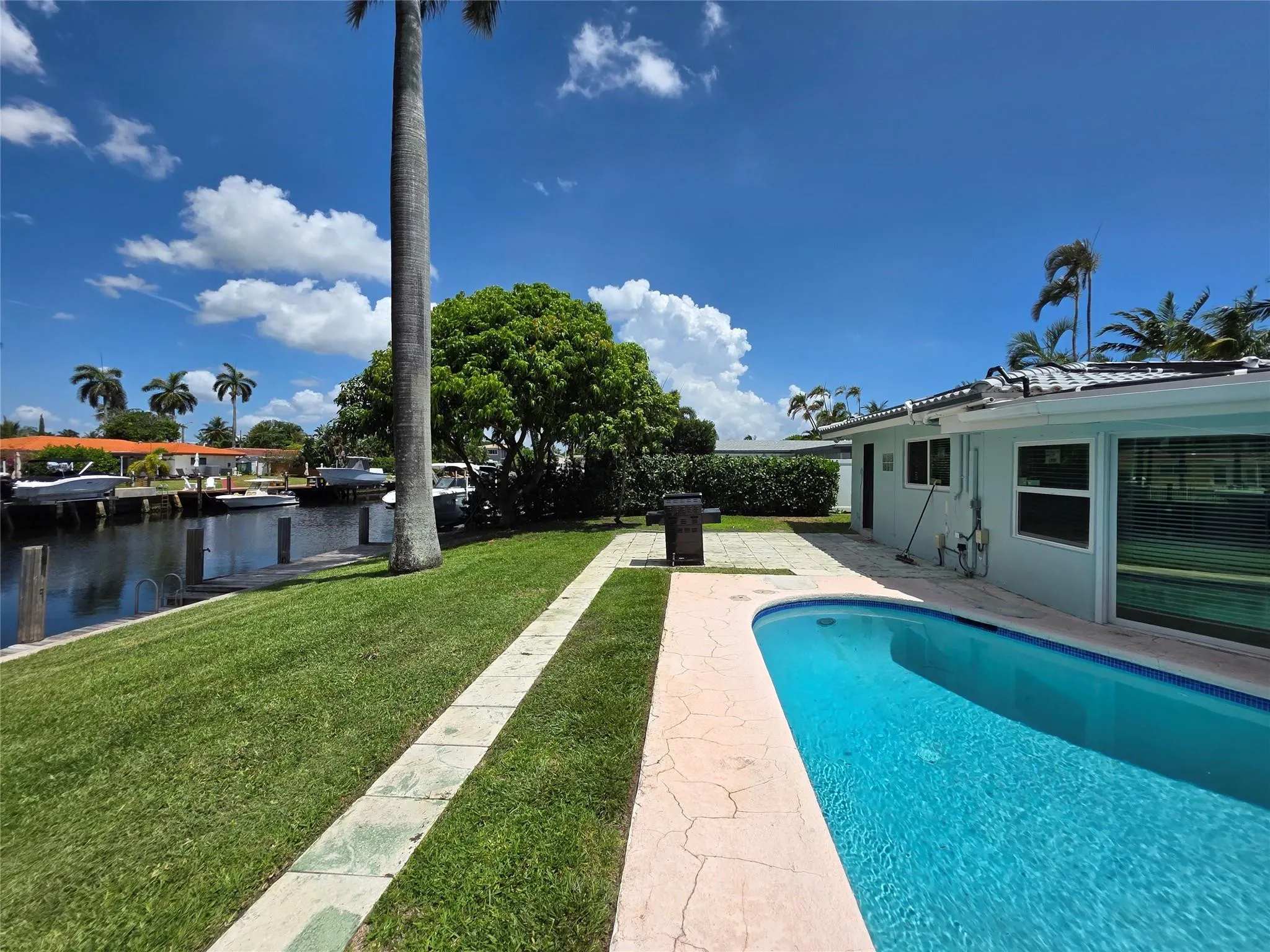 341 SE 6th Avenue