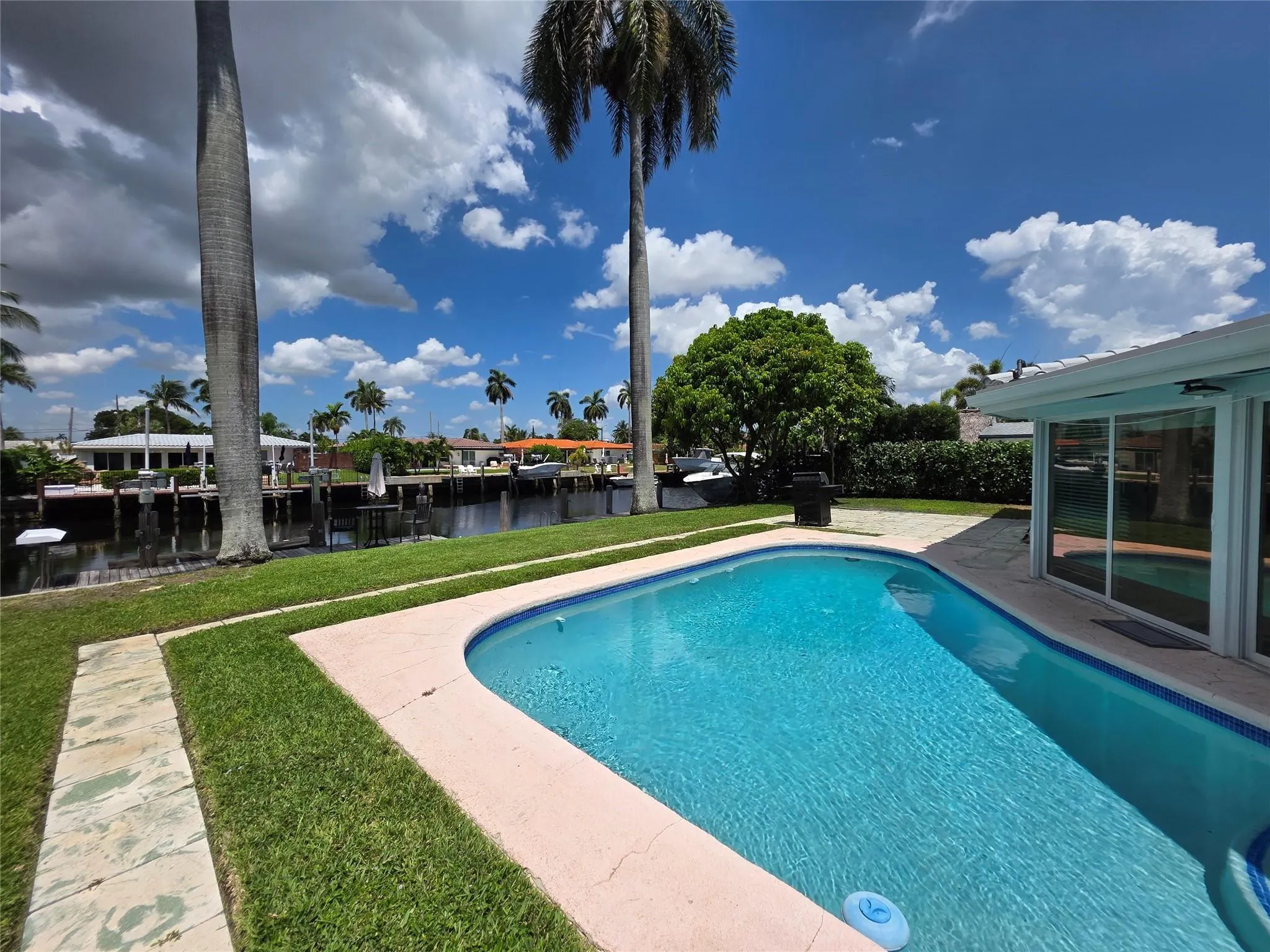 341 SE 6th Avenue