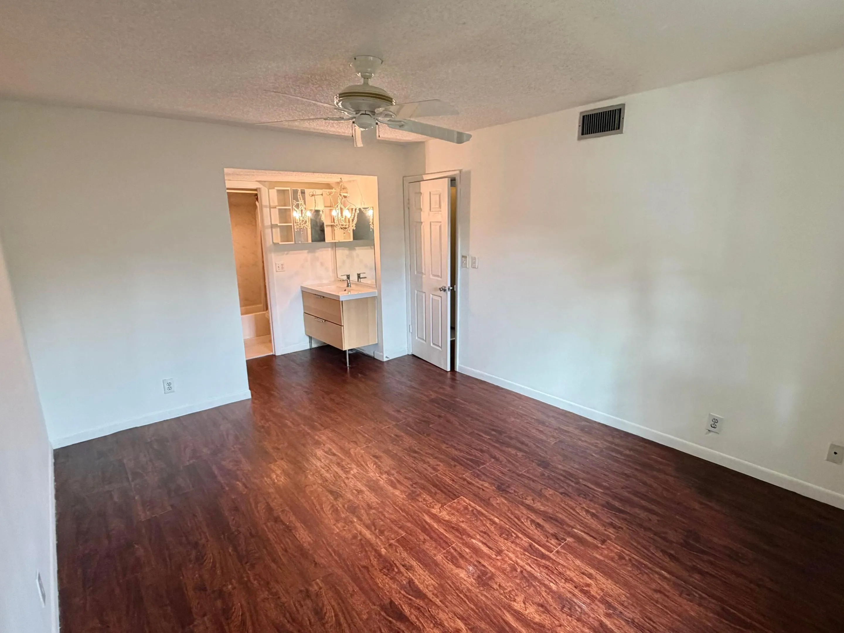 700 SE 2nd Avenue #Unit 416