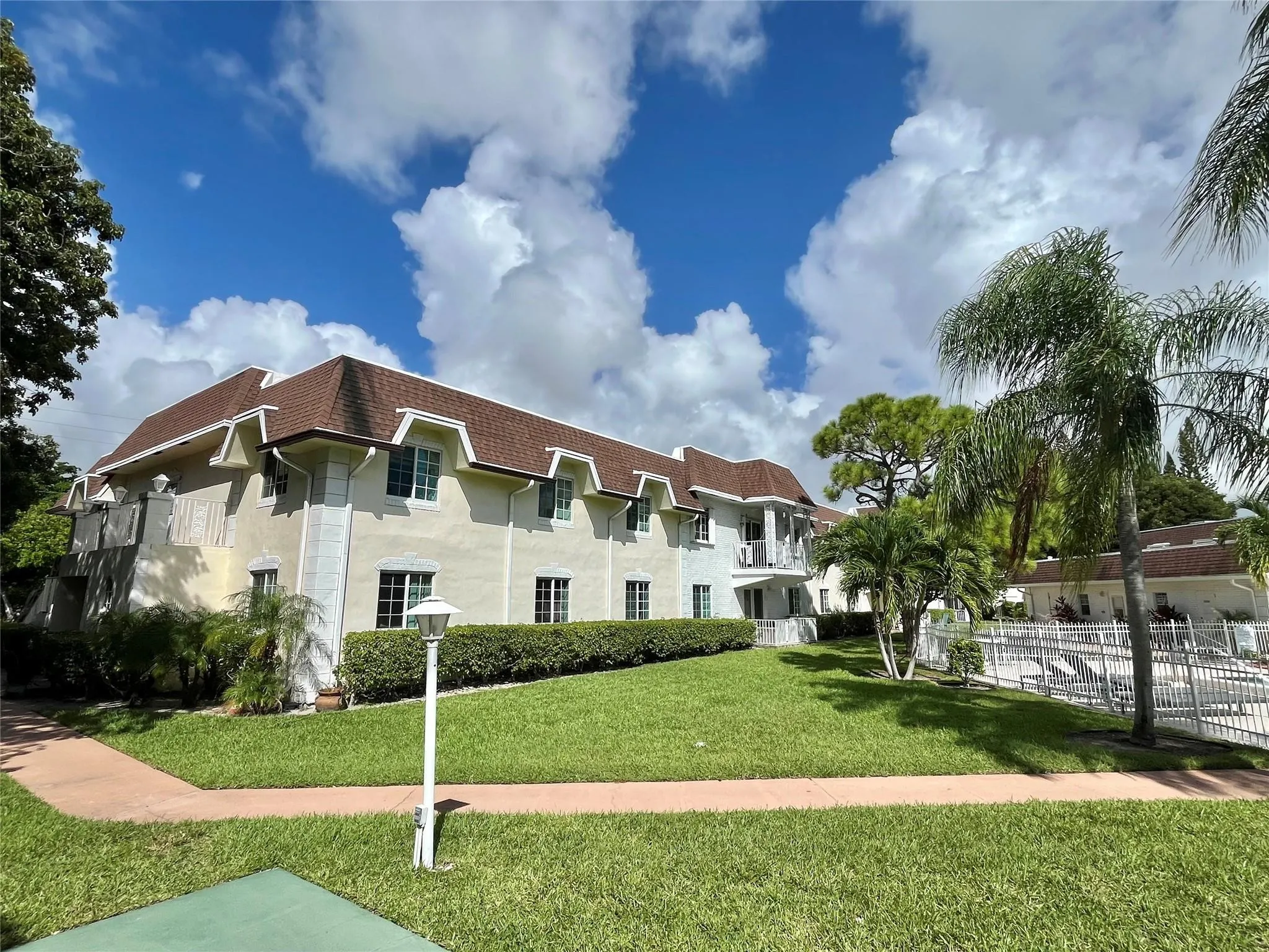 700 SE 2nd Avenue #Unit 416