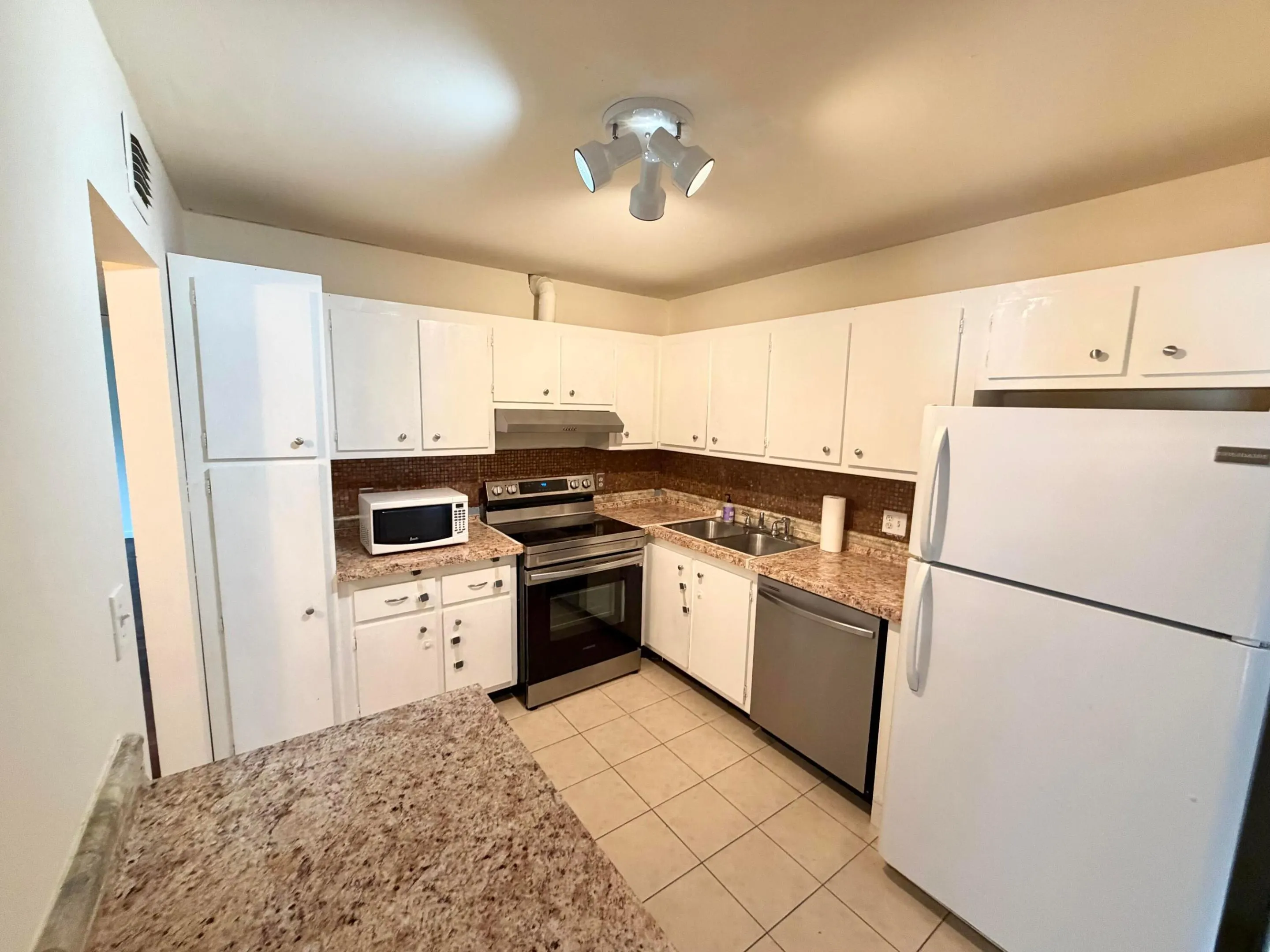 700 SE 2nd Avenue #Unit 416