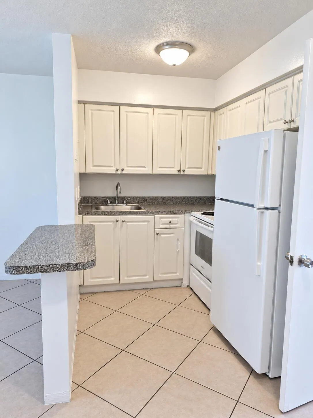 1960 NE 48TH Street #8