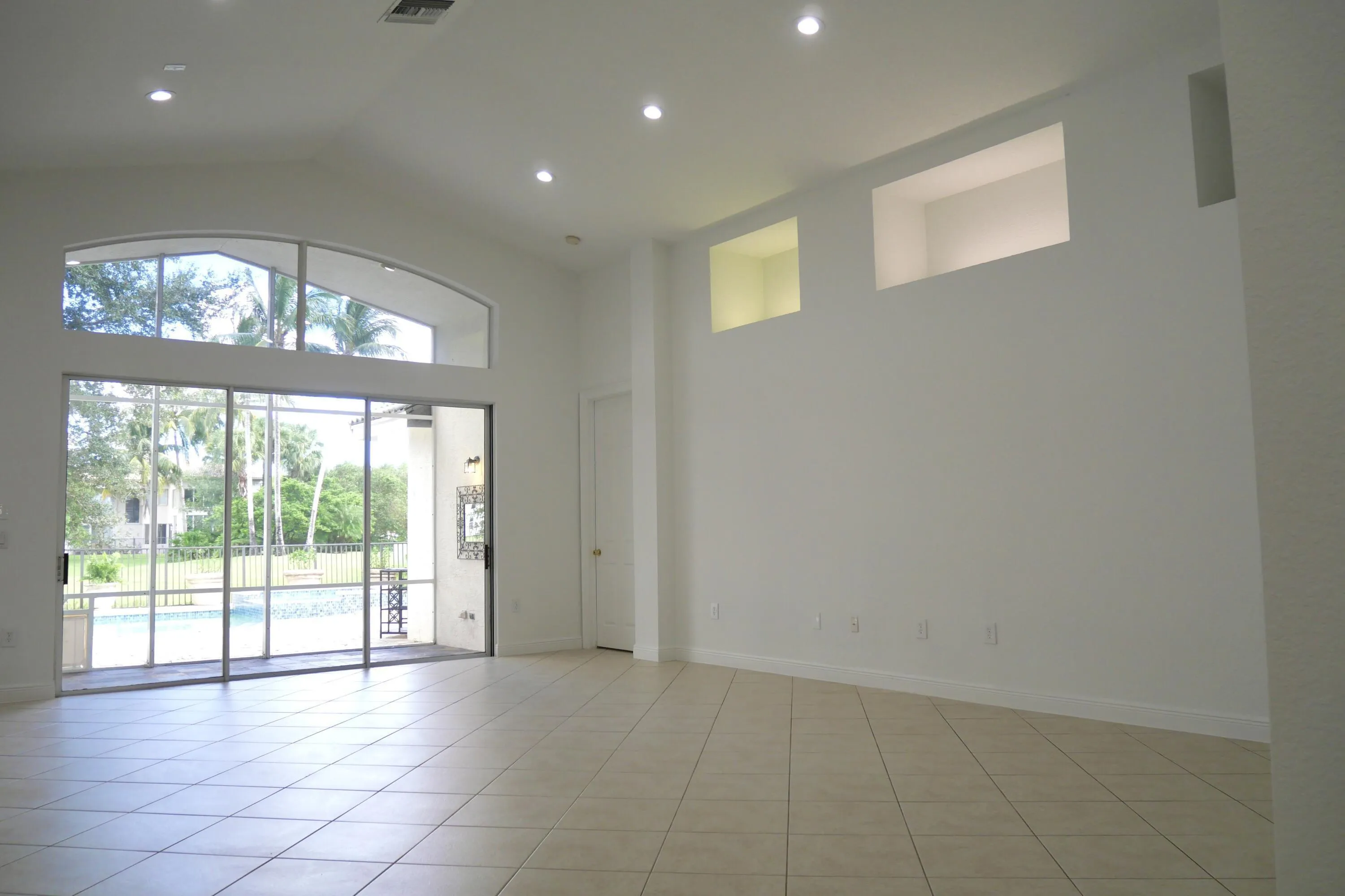 15646 Messina Isle Court
