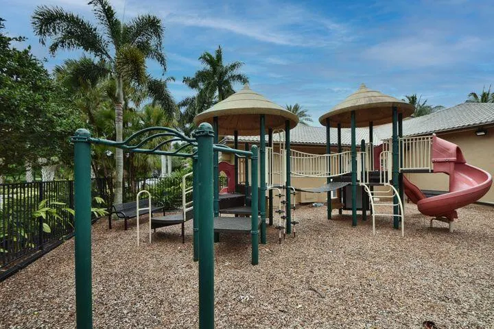 15646 Messina Isle Court