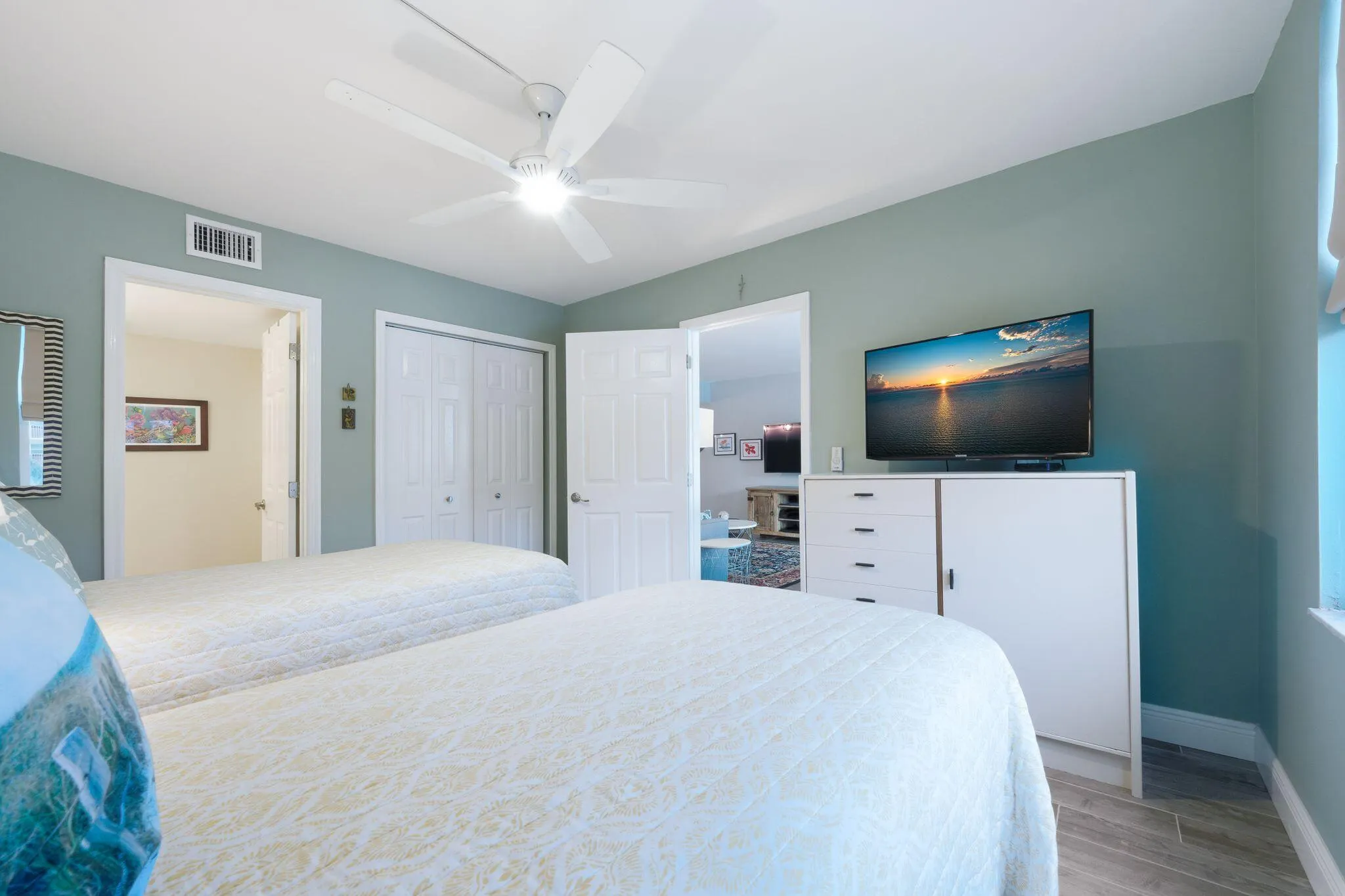 1 Harbourside Drive #1403