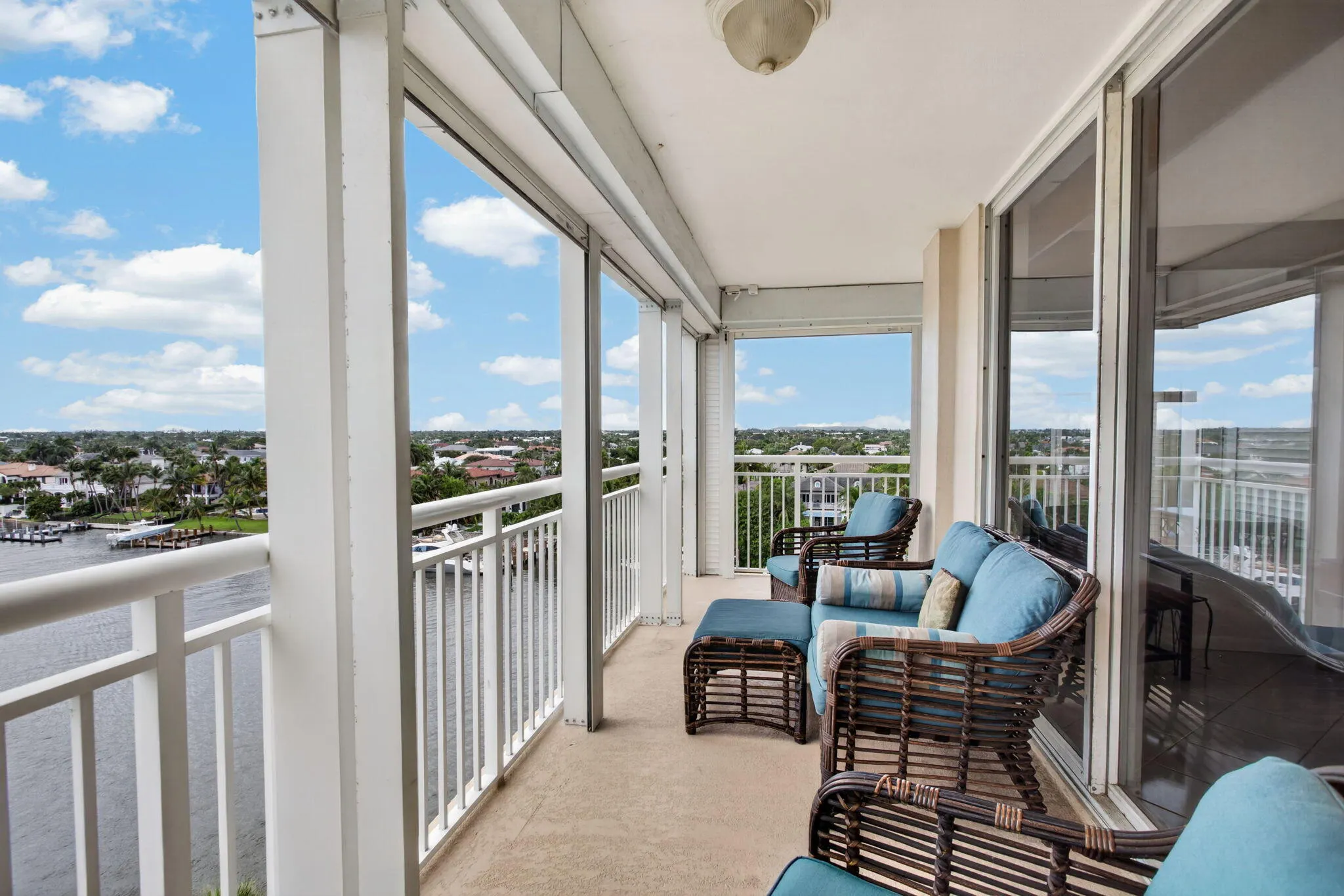 1050 HILLSBORO MILE #702W