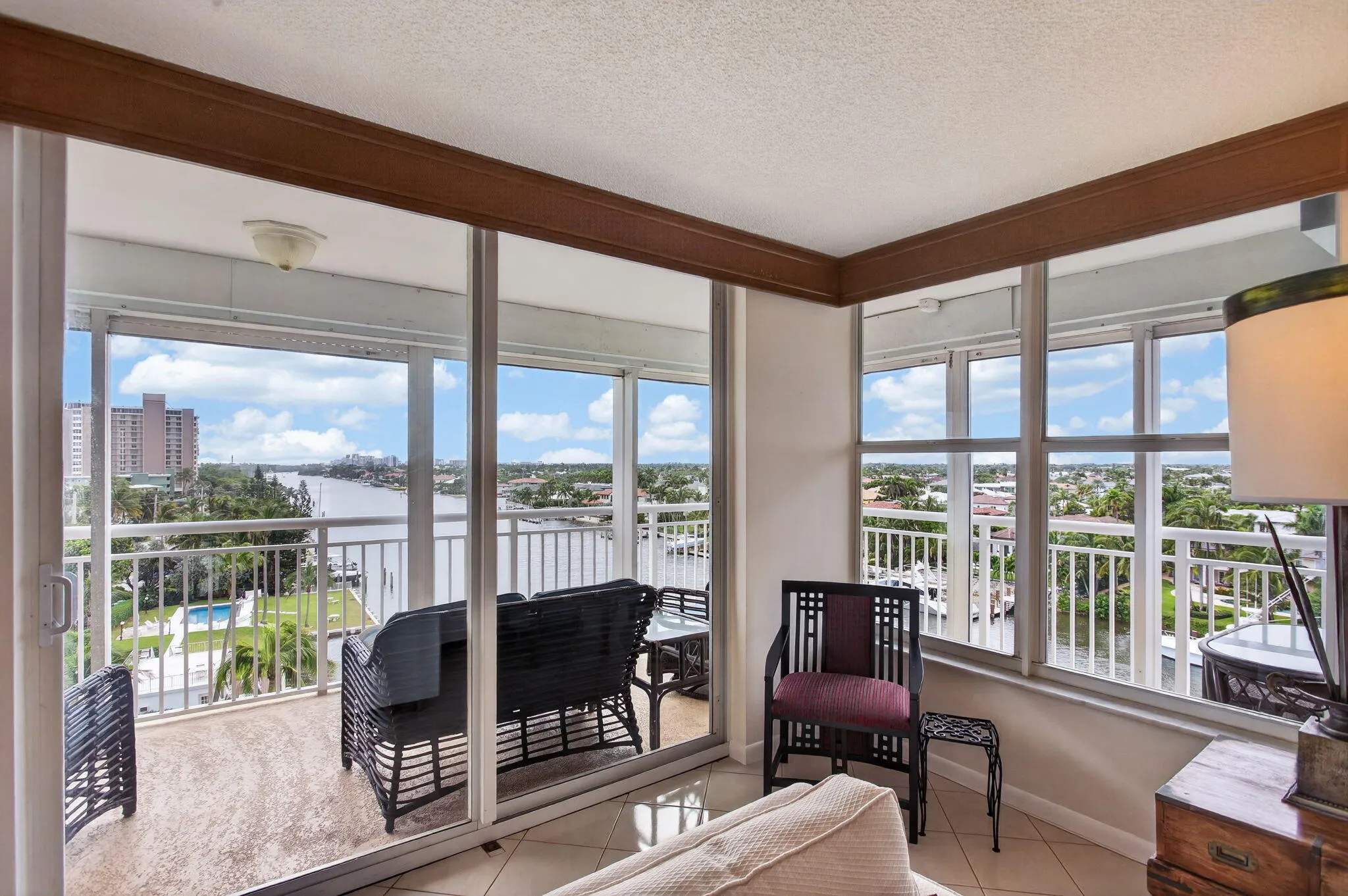 1050 HILLSBORO MILE #702W