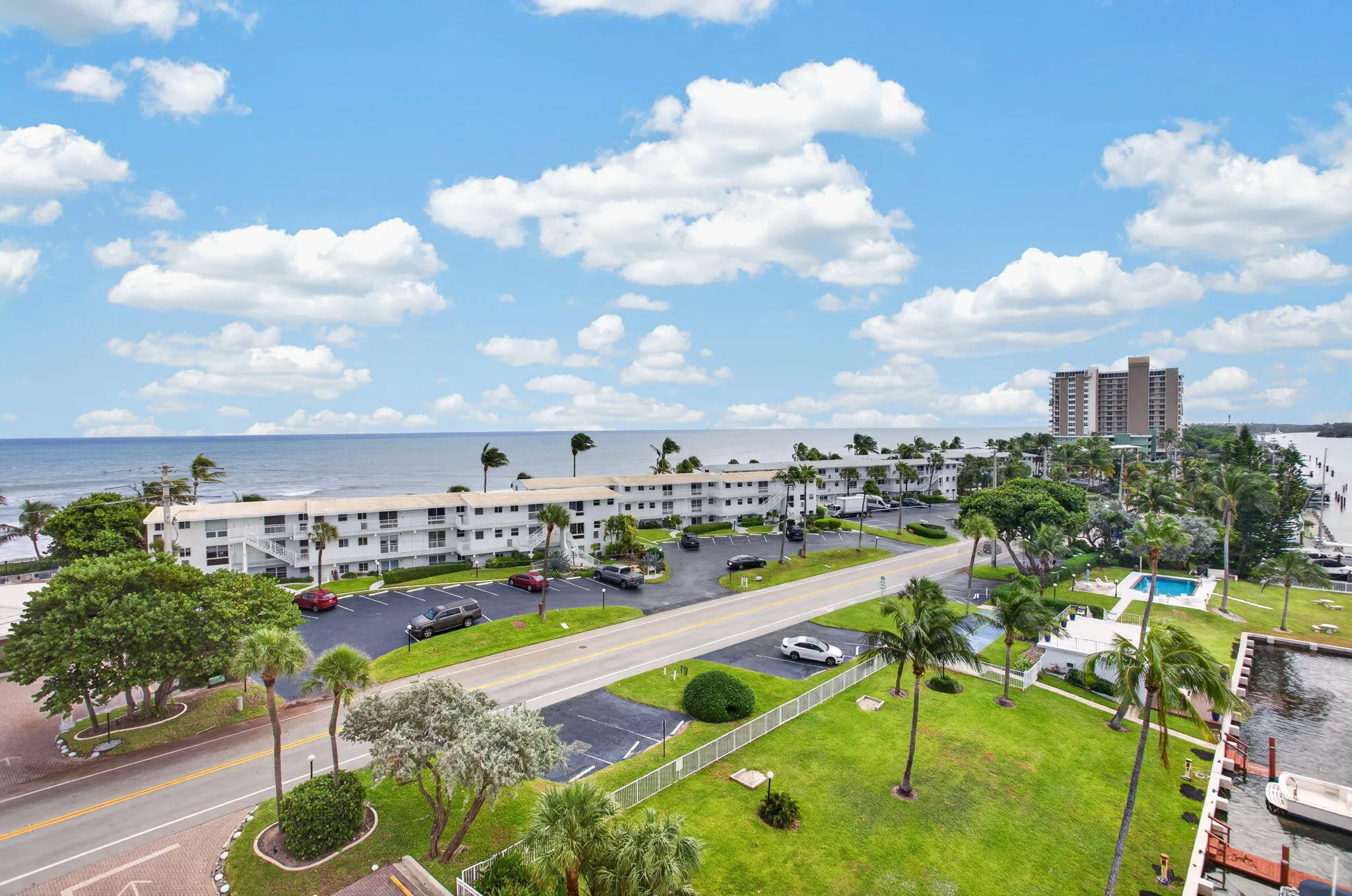 1050 HILLSBORO MILE #702W