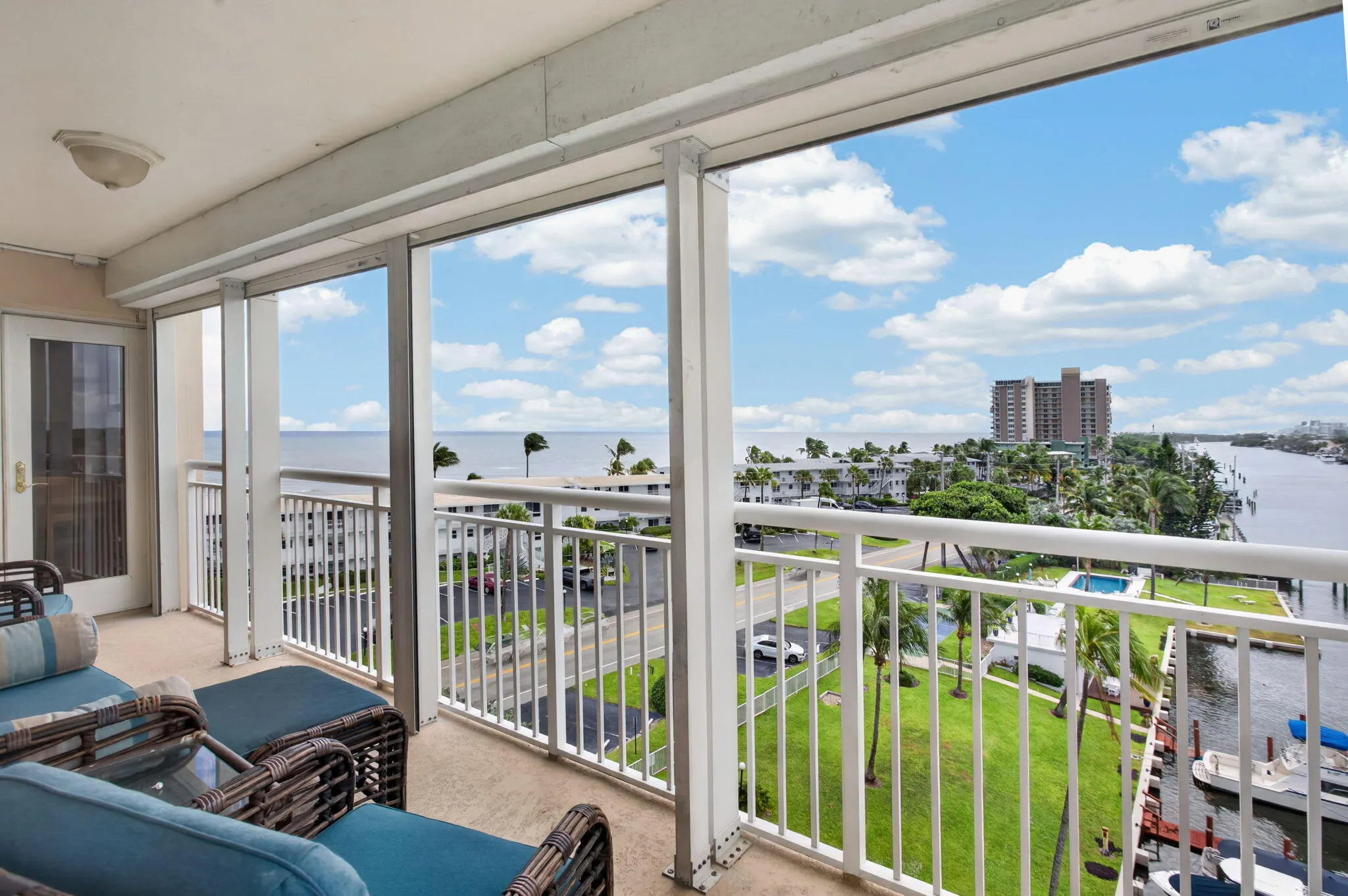 1050 HILLSBORO MILE #702W