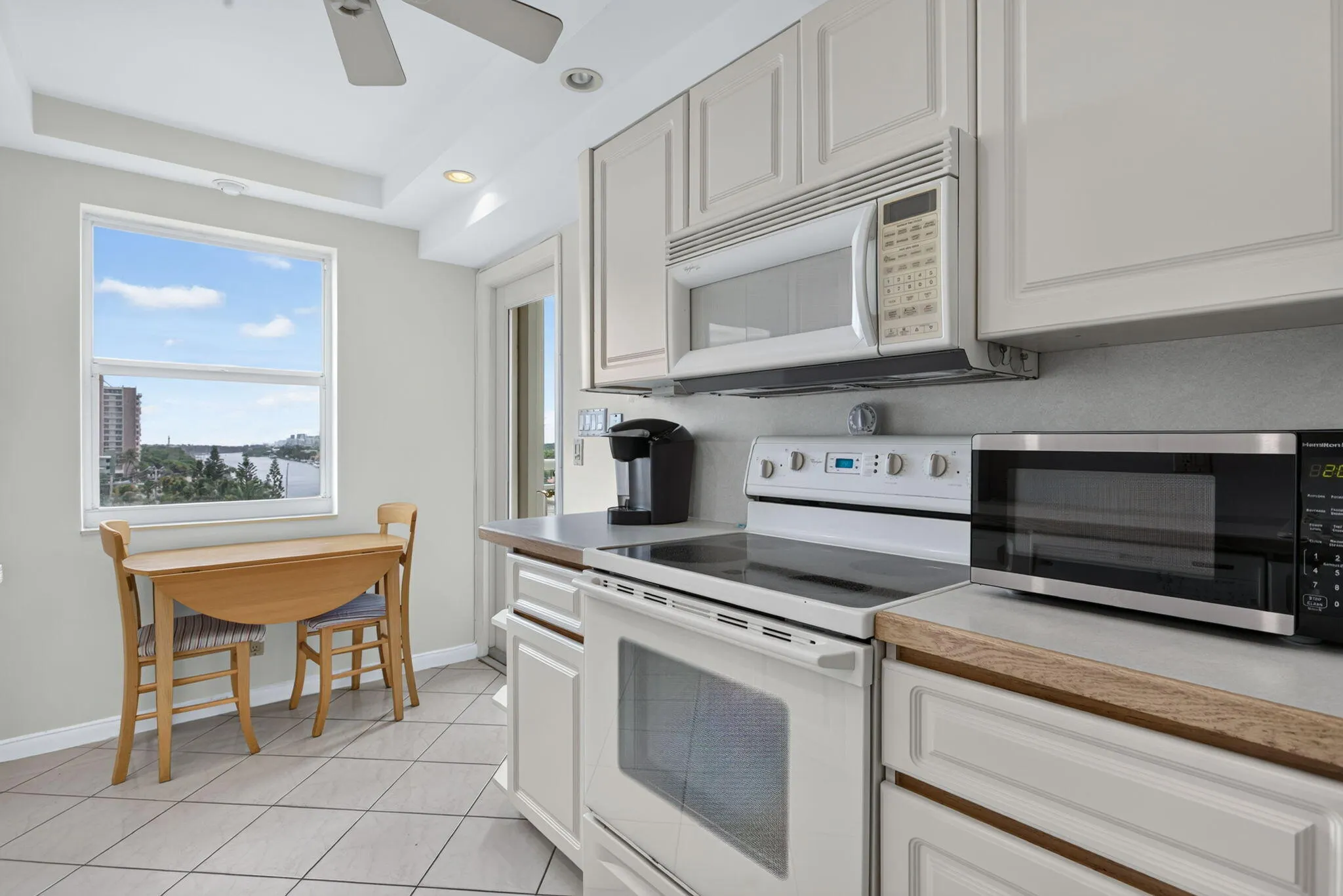 1050 HILLSBORO MILE #702W